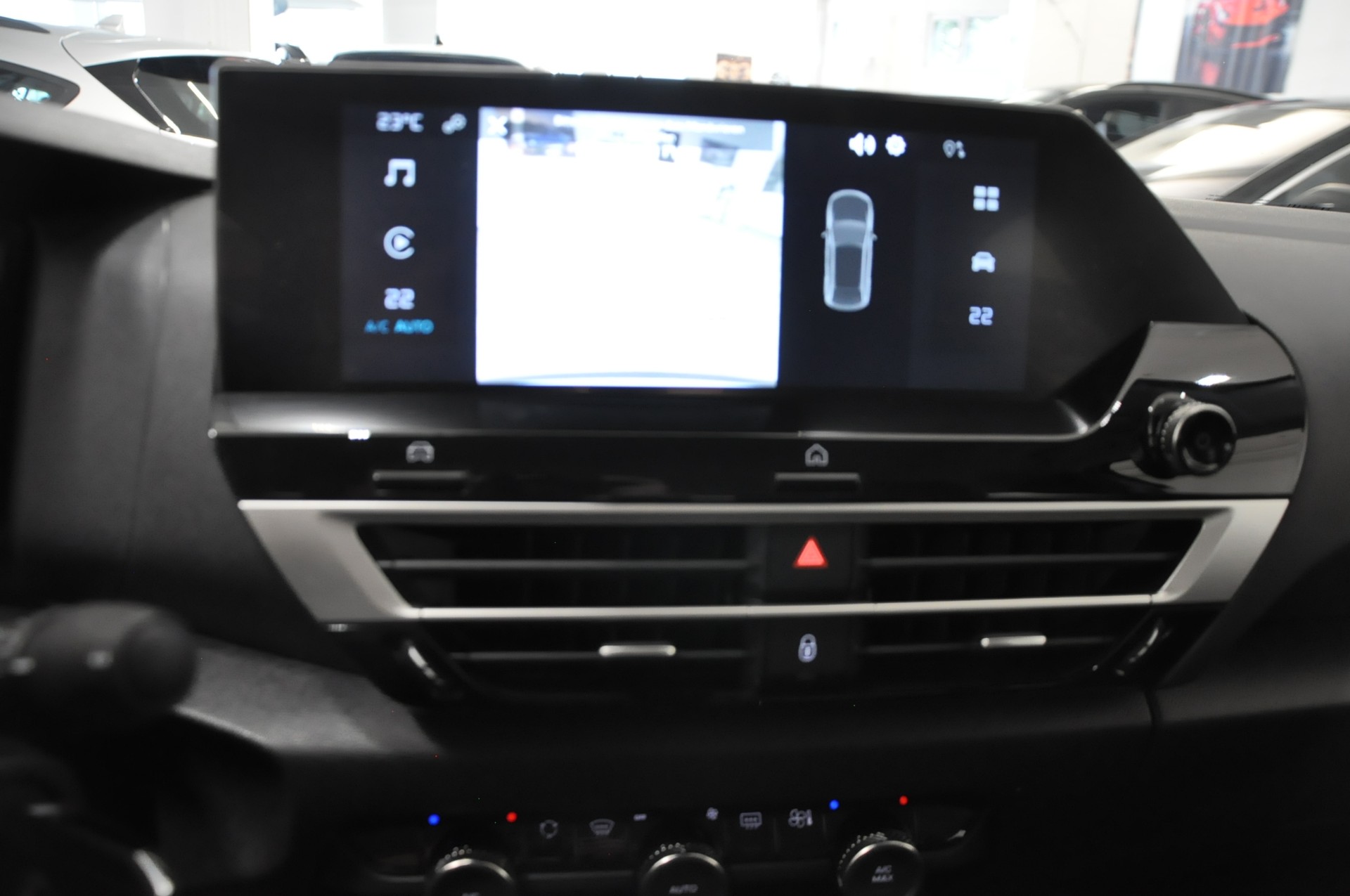 CITROEN C4 1.2 130 Max EAT8-image-21