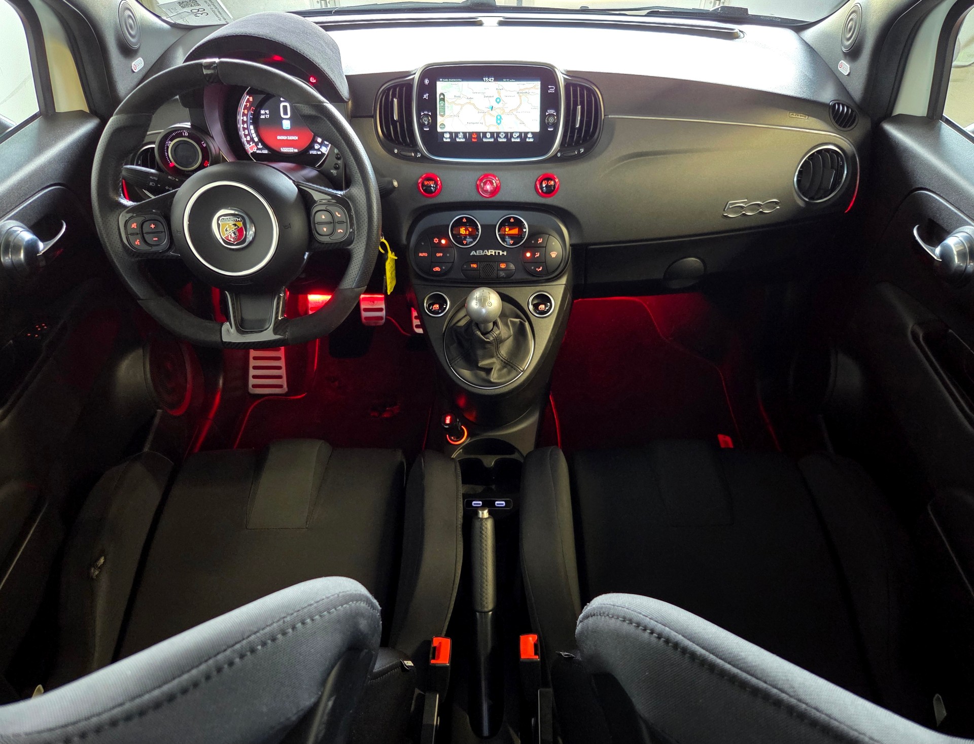 FIAT 595 Abarth 1.4 T-Jet 180 Competizione-image-4