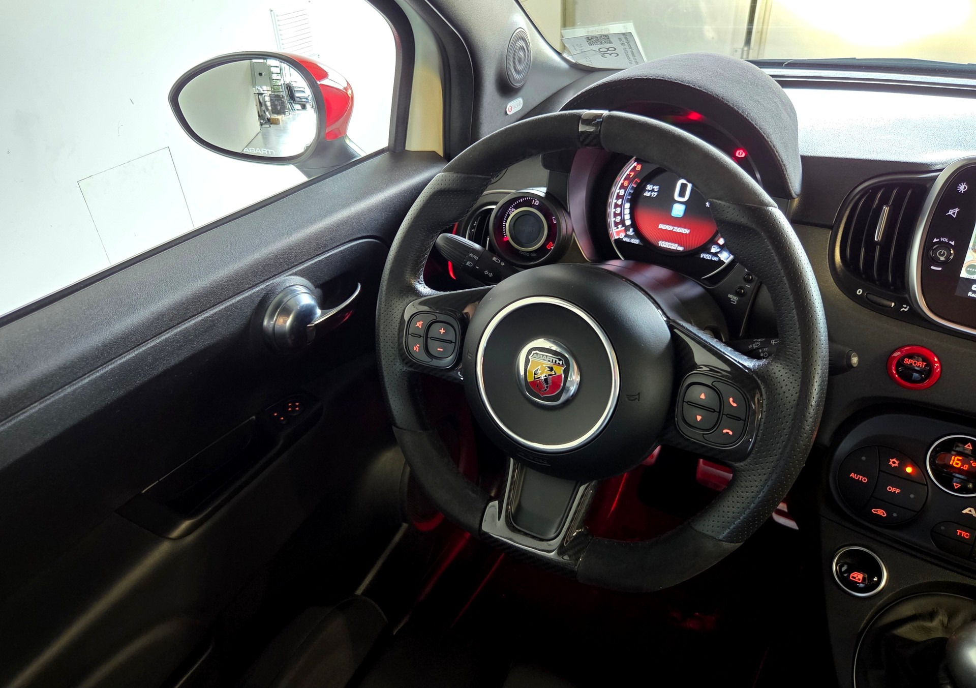 FIAT 595 Abarth 1.4 T-Jet 180 Competizione-image-5