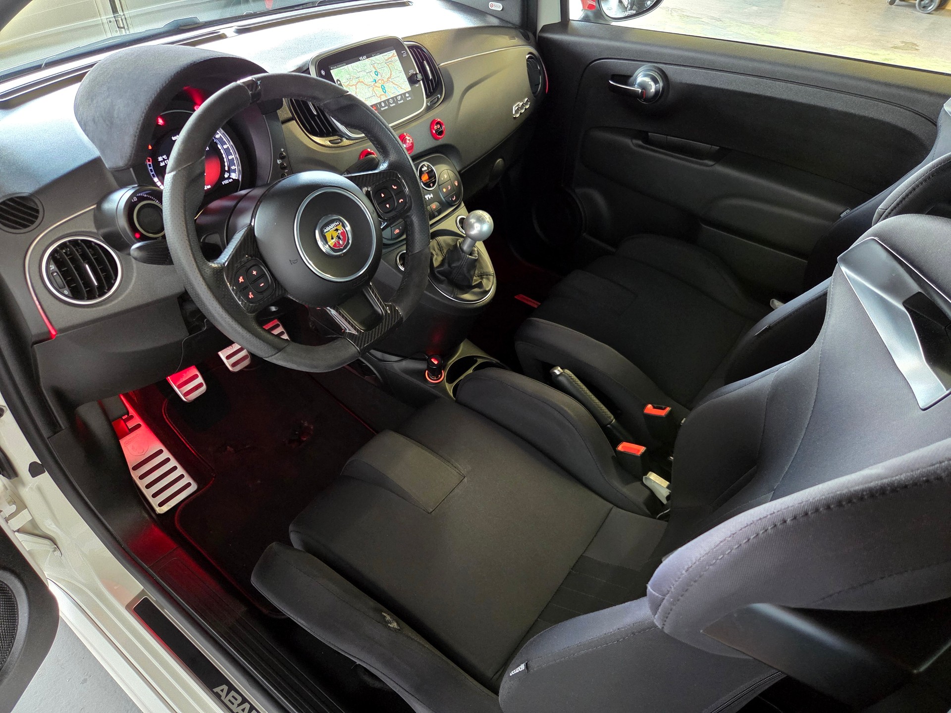 FIAT 595 Abarth 1.4 T-Jet 180 Competizione-image-7