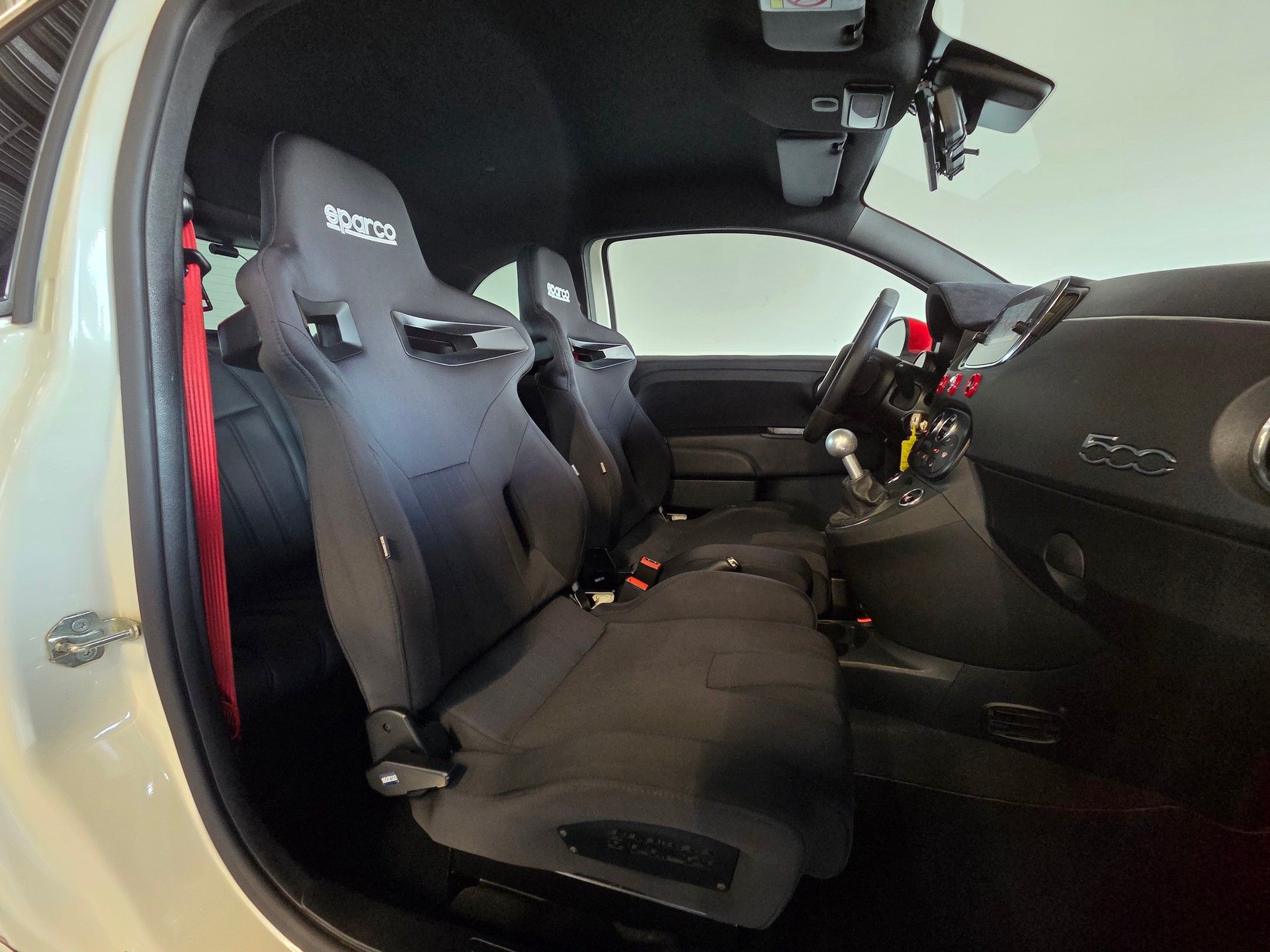 FIAT 595 Abarth 1.4 T-Jet 180 Competizione-image-9