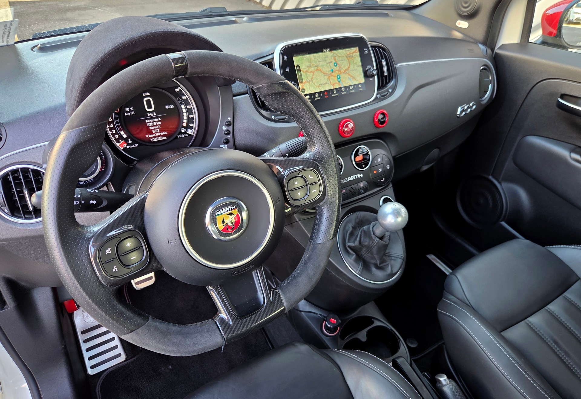 FIAT 595 Abarth 1.4 T-Jet 180 Competizione-image-8