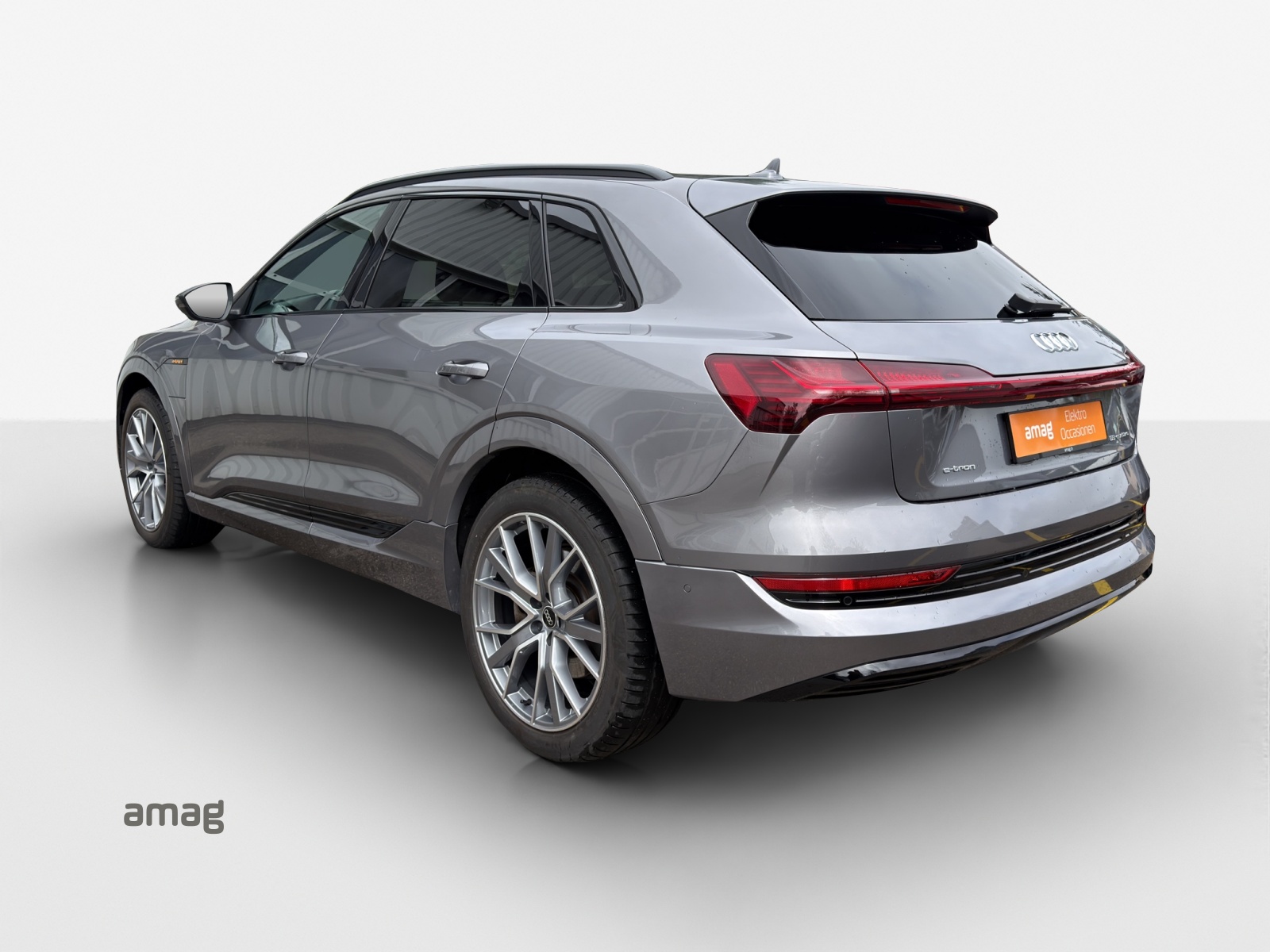 AUDI e-tron 55 S Line Black Edition quattro-image-2