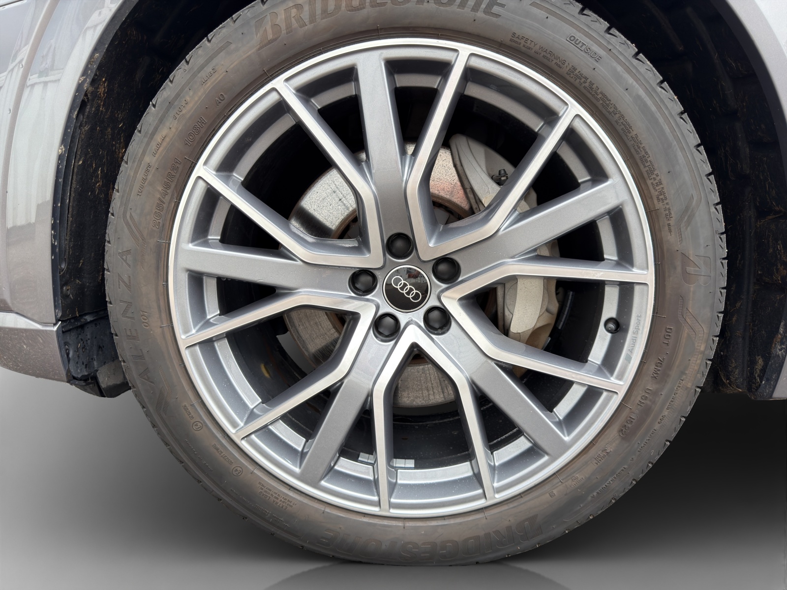 AUDI e-tron 55 S Line Black Edition quattro-image-14