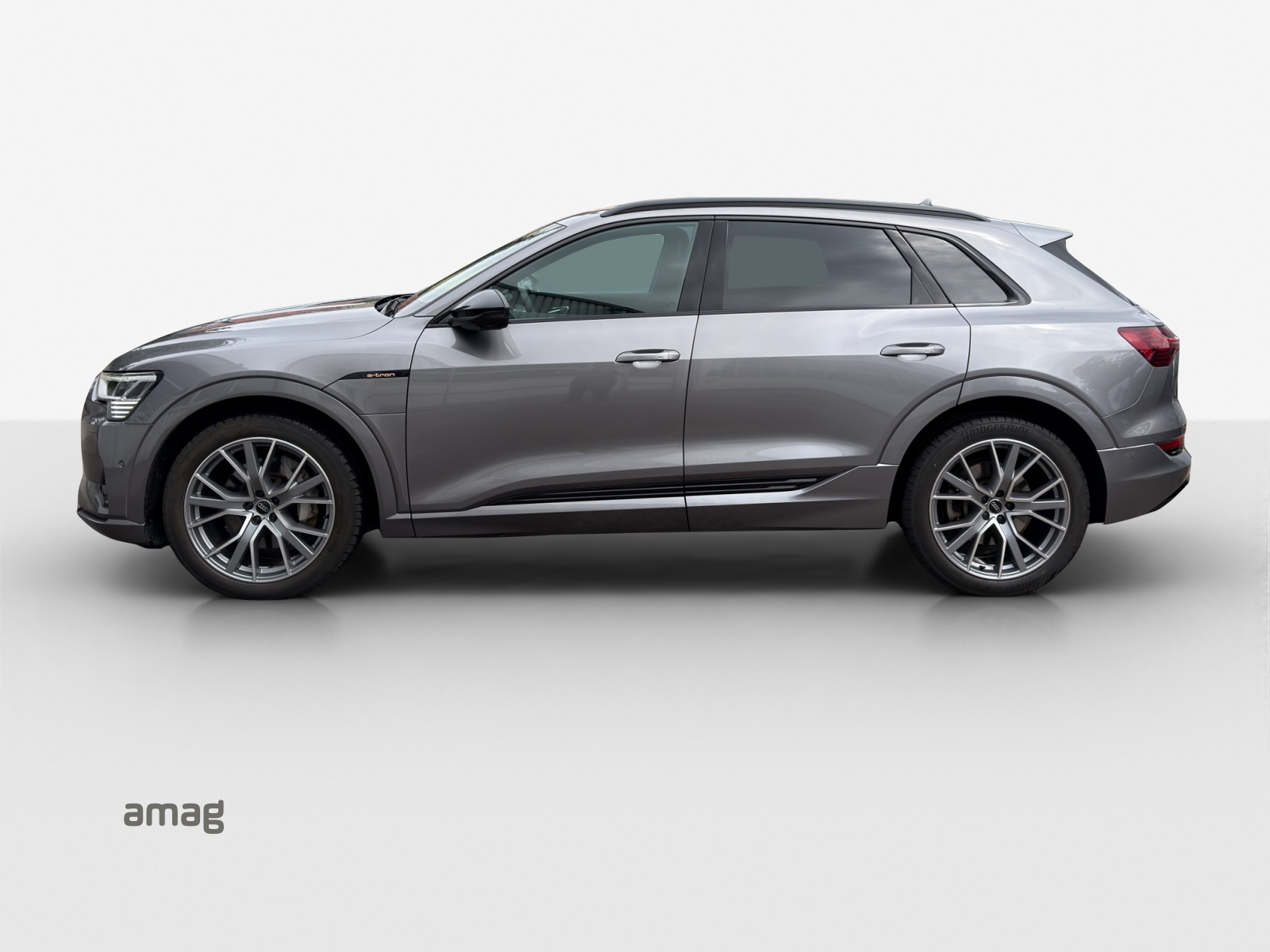 AUDI e-tron 55 S Line Black Edition quattro-image-1