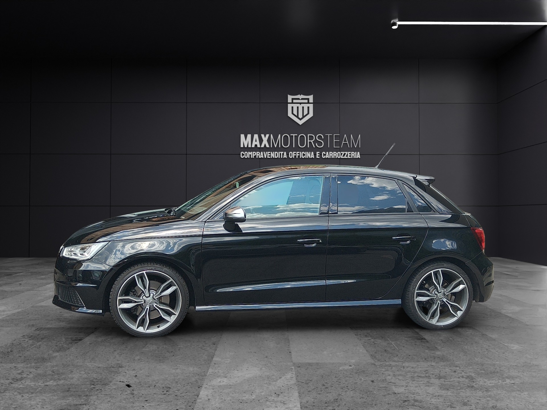 AUDI S1 Sportback 2.0 TFSI quattro-image-2