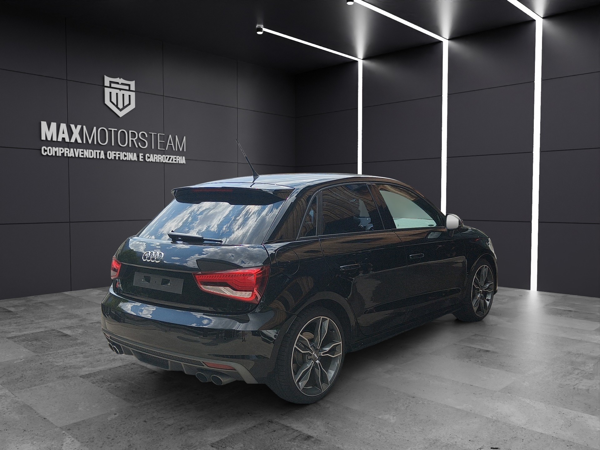 AUDI S1 Sportback 2.0 TFSI quattro-image-4