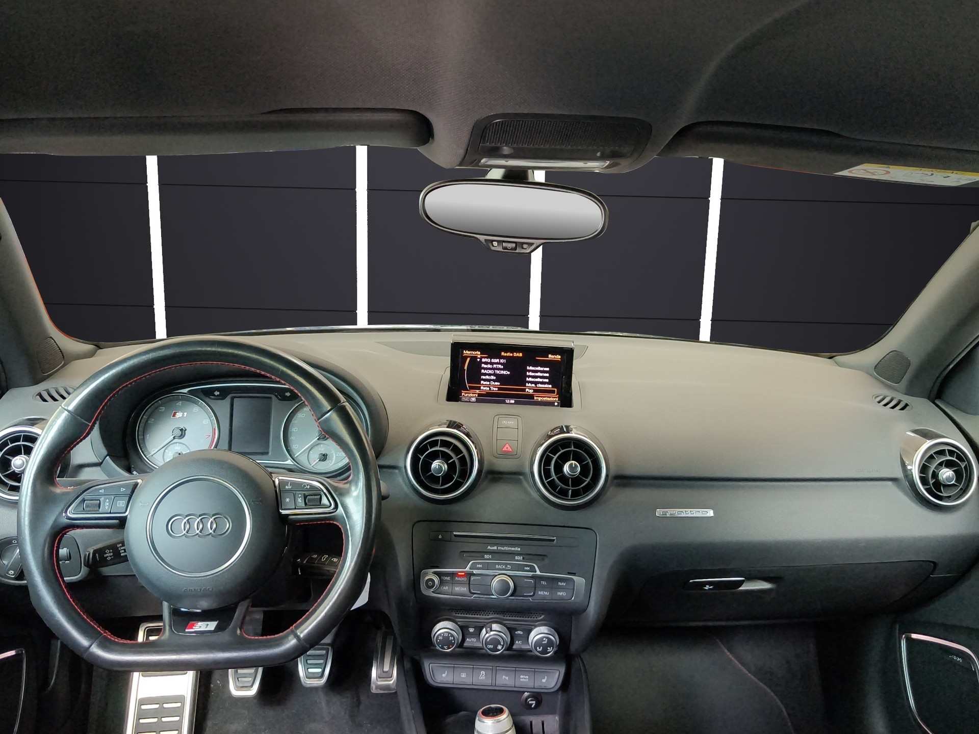AUDI S1 Sportback 2.0 TFSI quattro-image-6