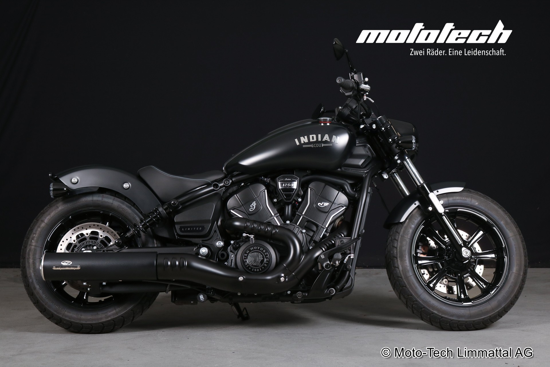 INDIAN Scout Bobber-showroom-element-1
