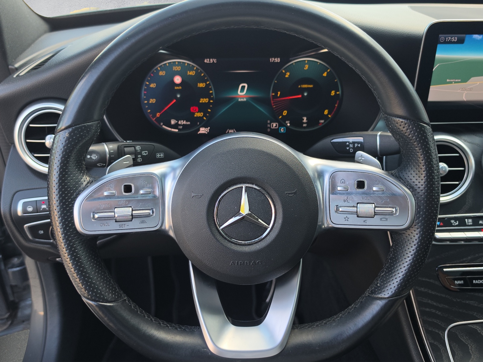 MERCEDES-BENZ C 220 d AMG Line Swiss Star 4M 9G-Tronic-image-11