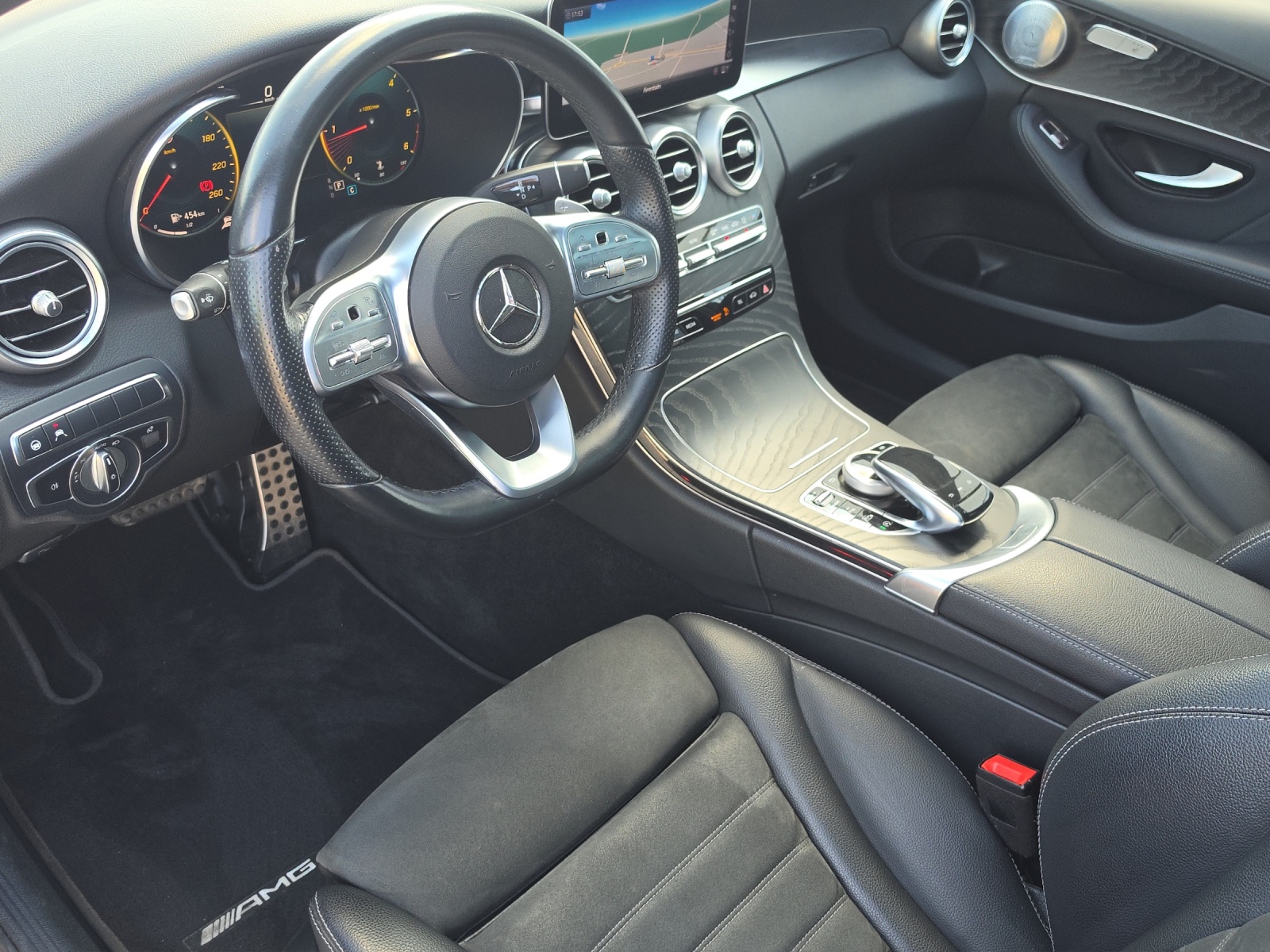 MERCEDES-BENZ C 220 d AMG Line Swiss Star 4M 9G-Tronic-image-10