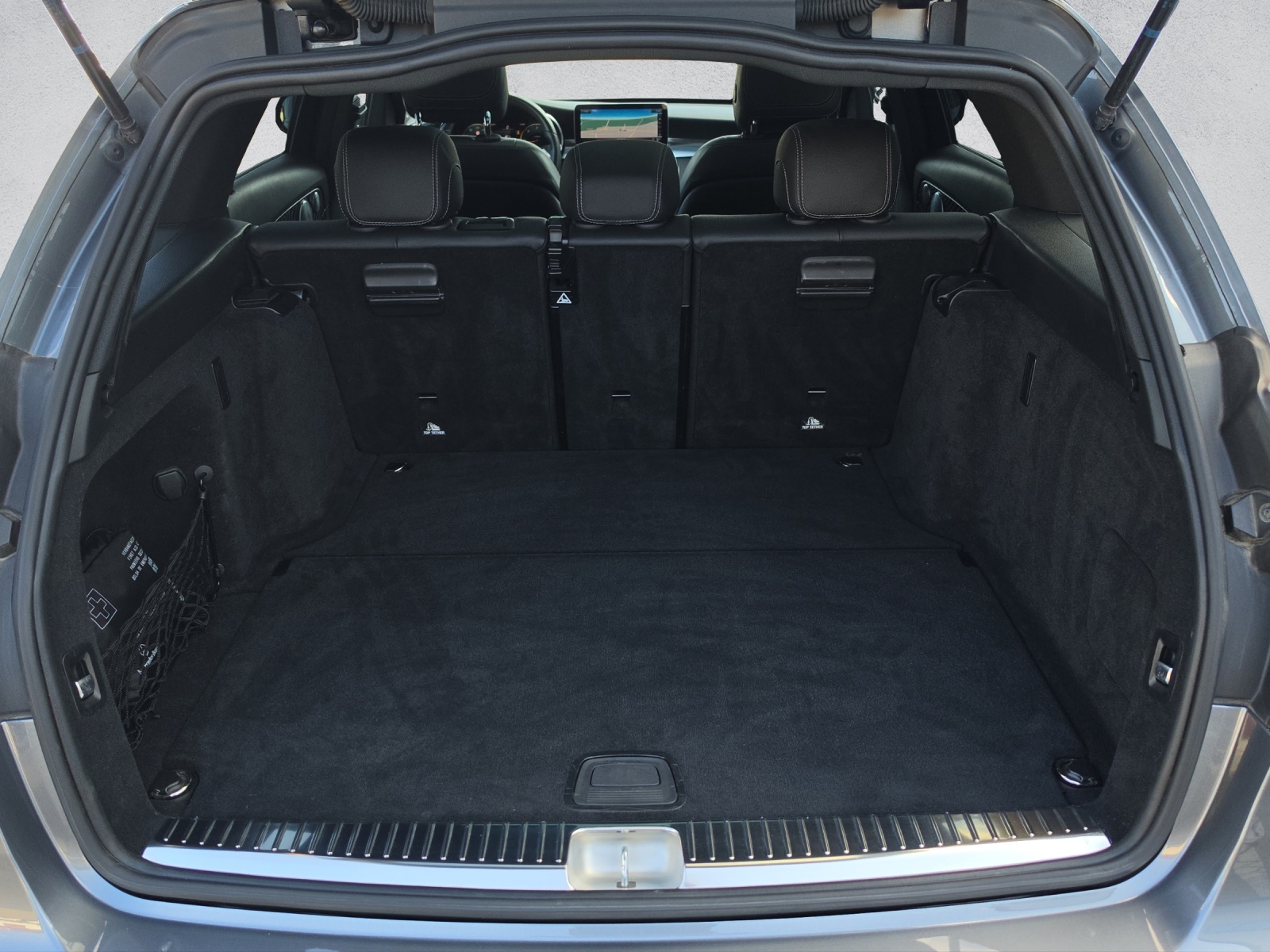 MERCEDES-BENZ C 220 d AMG Line Swiss Star 4M 9G-Tronic-image-16