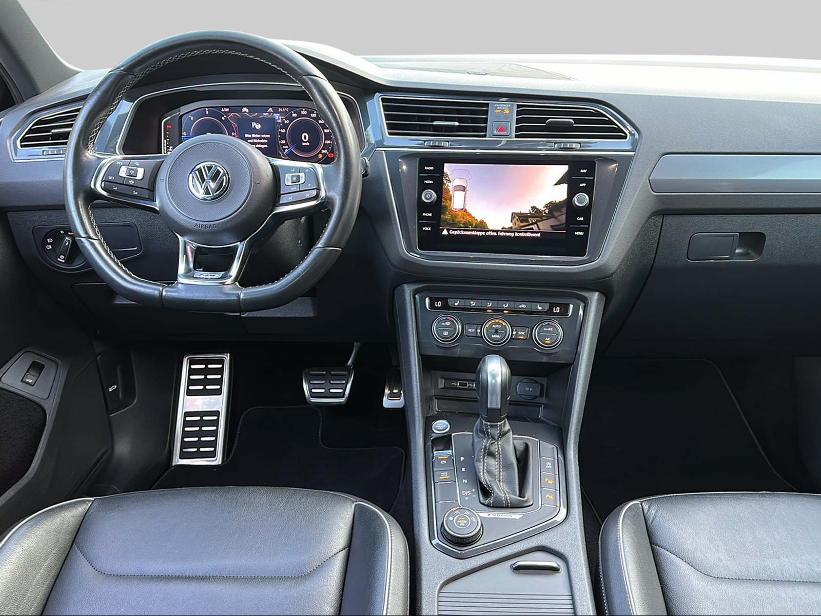 VW Tiguan 2.0 TDI SCR Highline 4Motion DSG-image-11