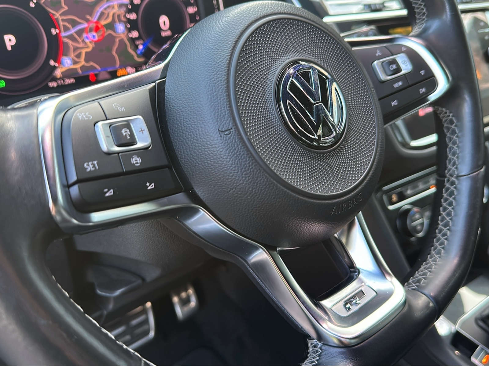 VW Tiguan 2.0 TDI SCR Highline 4Motion DSG-image-12