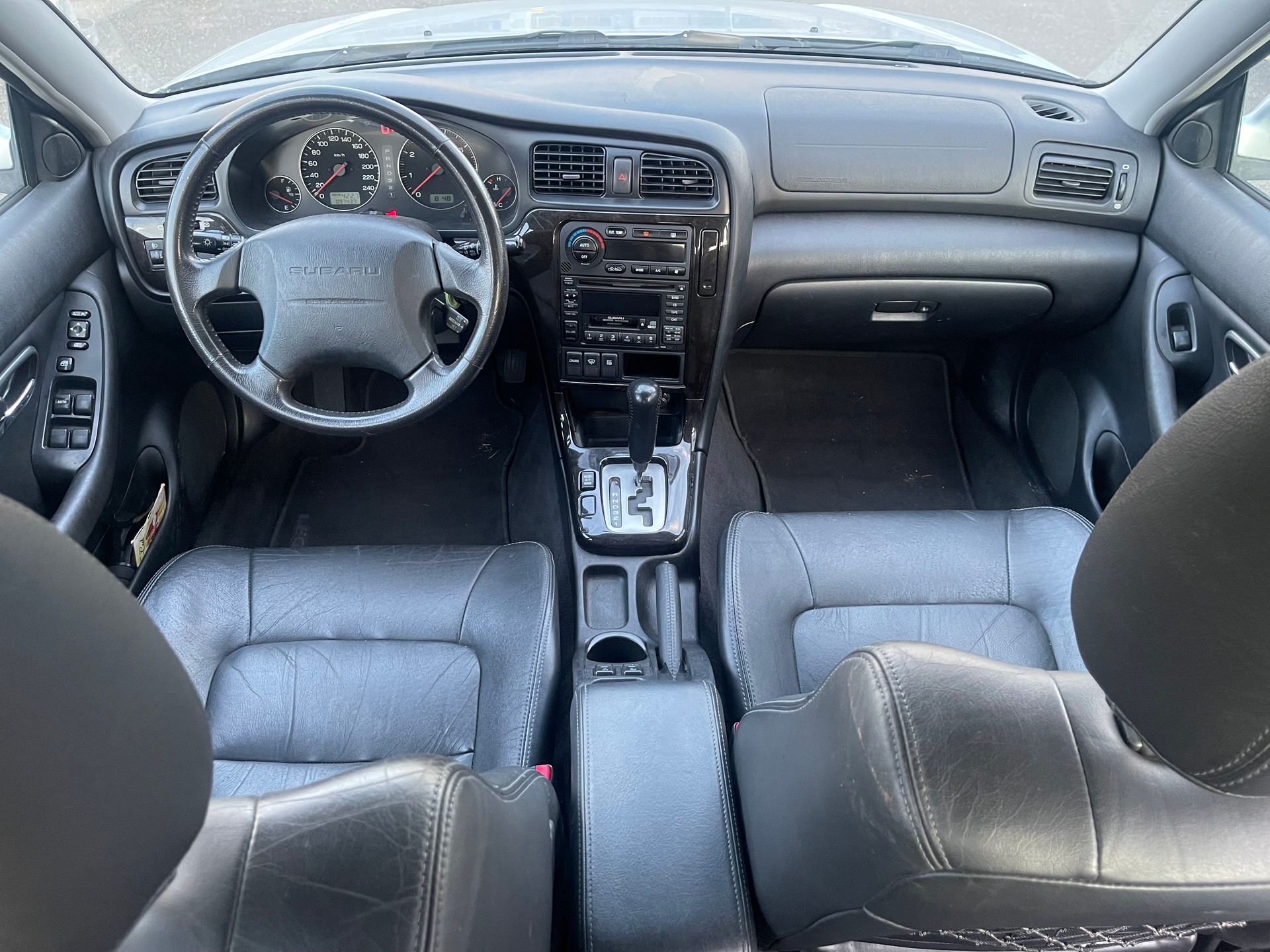 SUBARU Legacy 2.5 Classic A-image-8