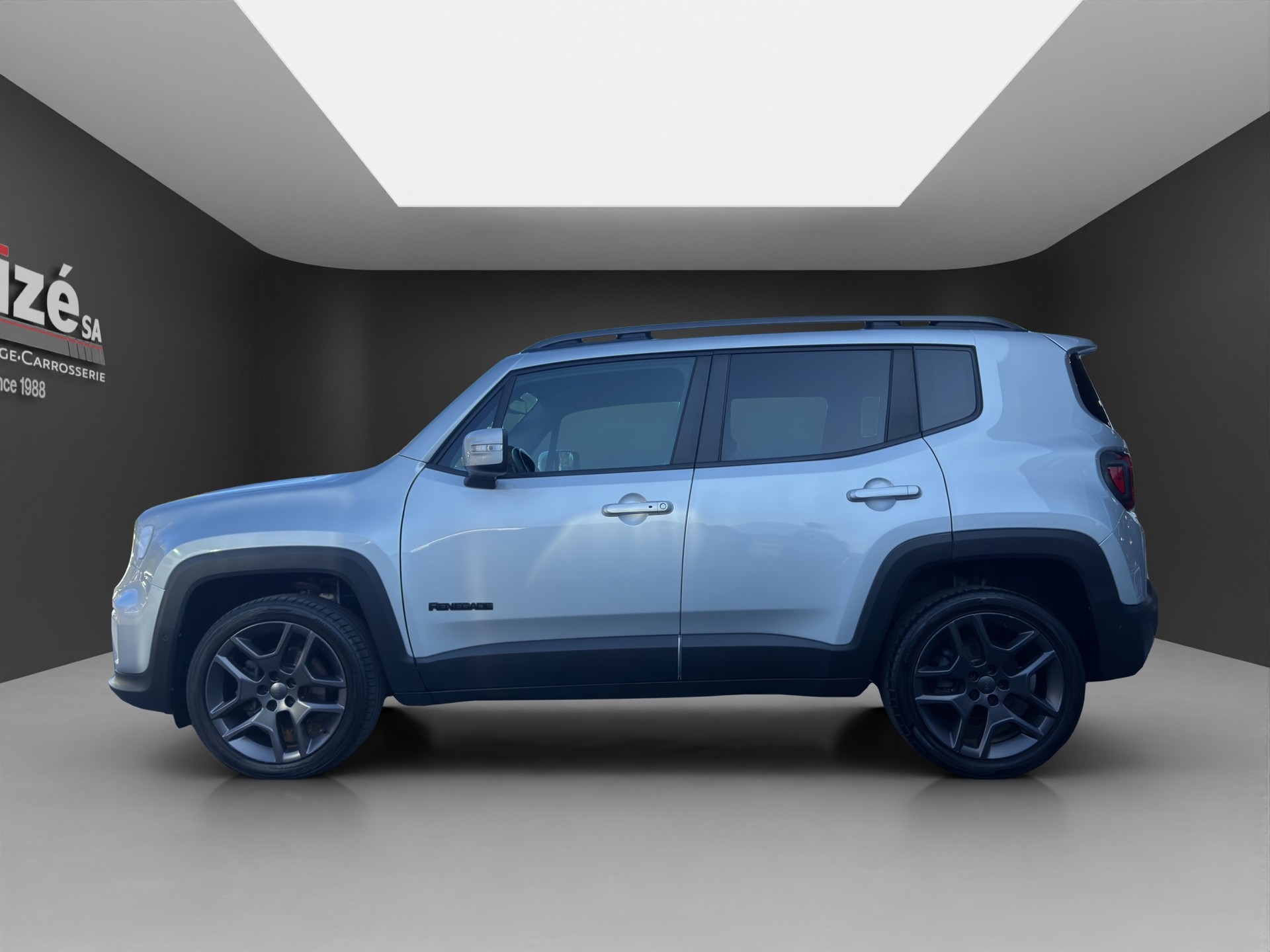 JEEP Renegade 1.3 Turbo S AWD-showroom-element-3
