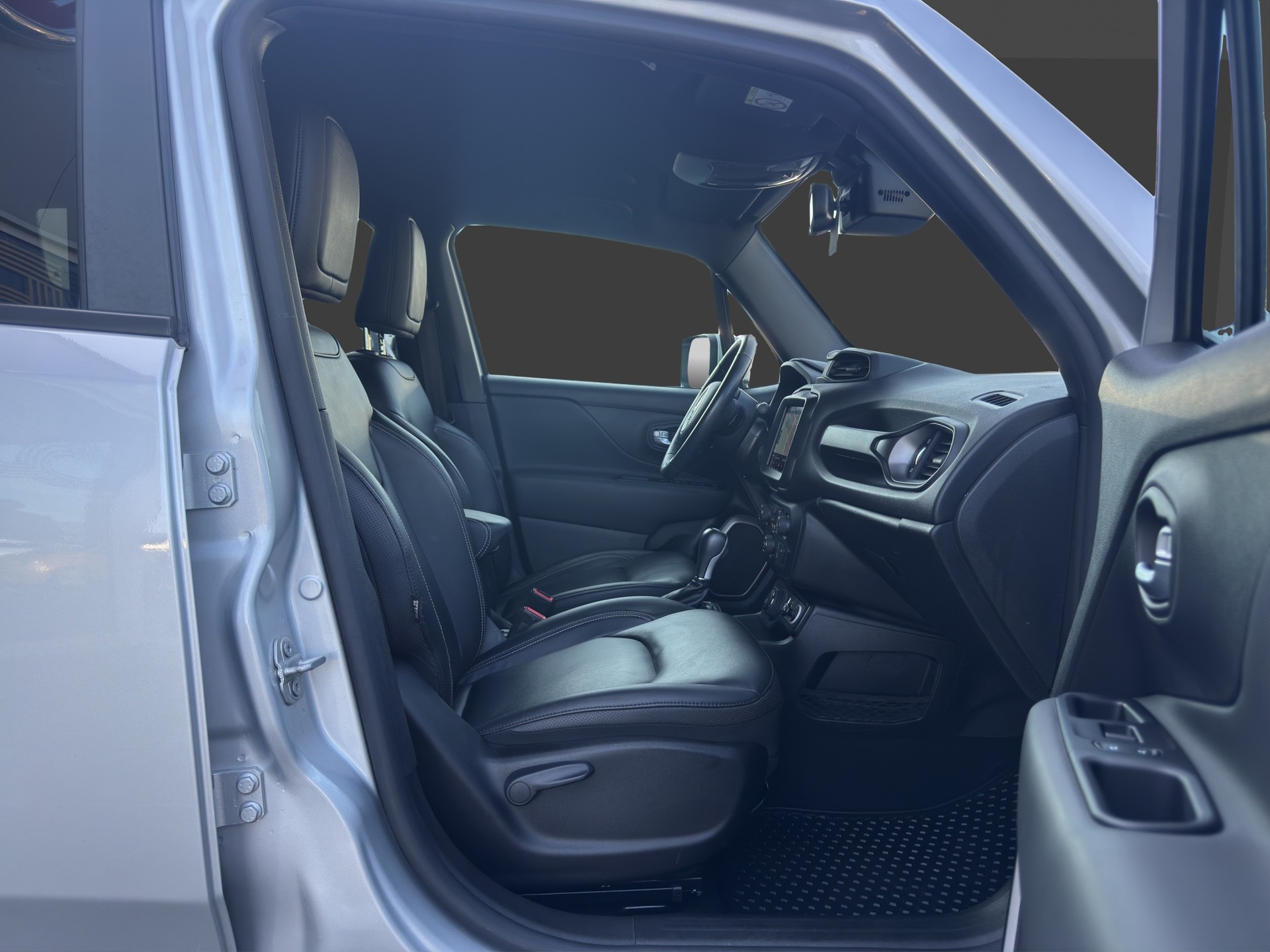 JEEP Renegade 1.3 Turbo S AWD-image-16
