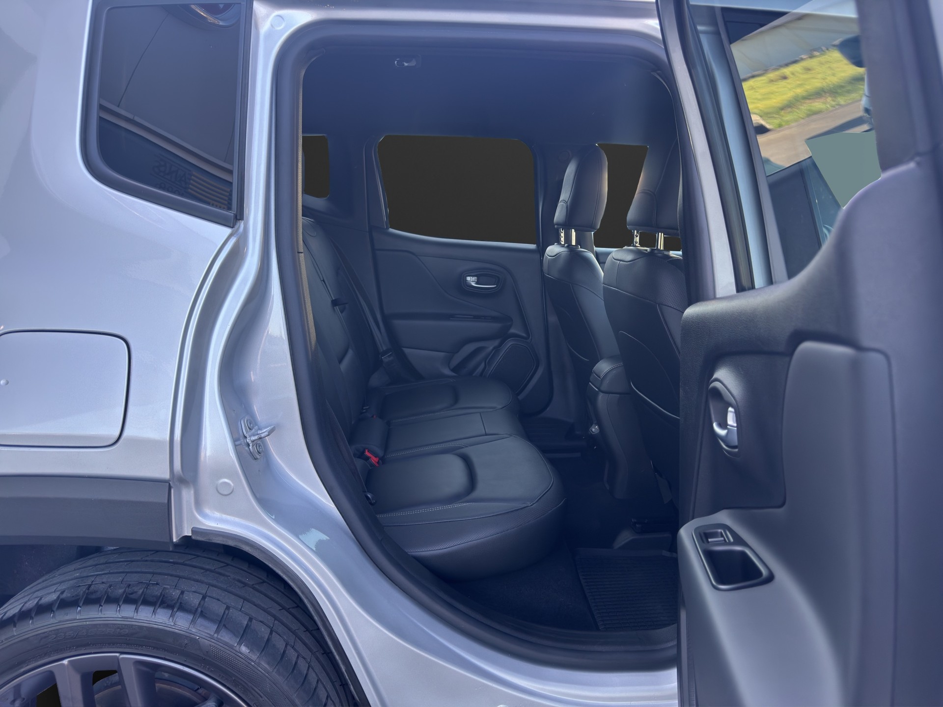 JEEP Renegade 1.3 Turbo S AWD-image-17