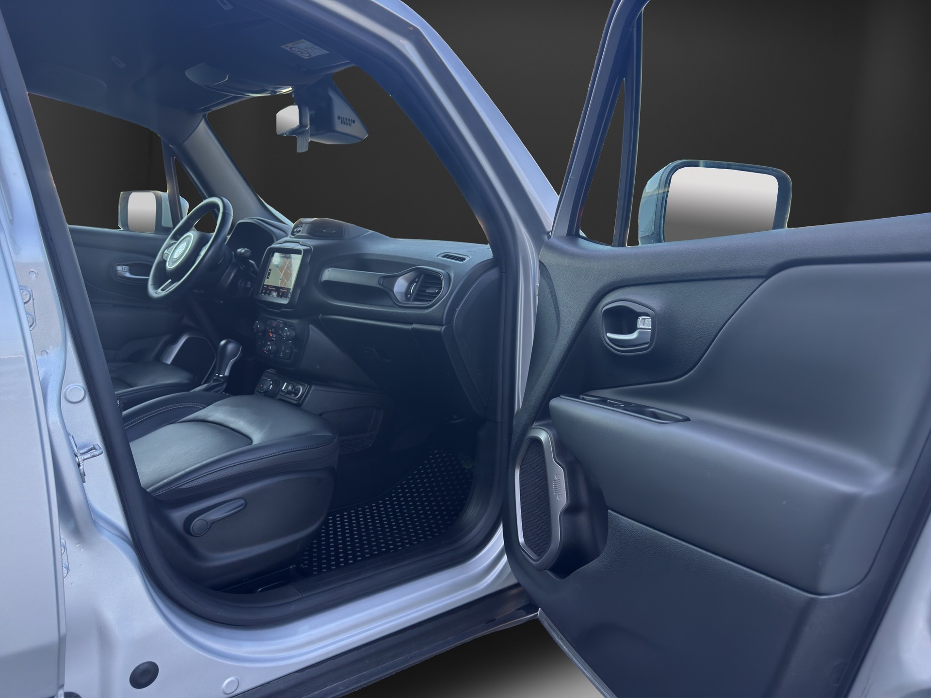 JEEP Renegade 1.3 Turbo S AWD-image-15