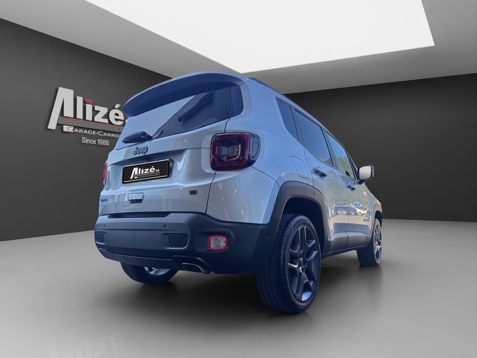JEEP Renegade 1.3 Turbo S AWD-image-6