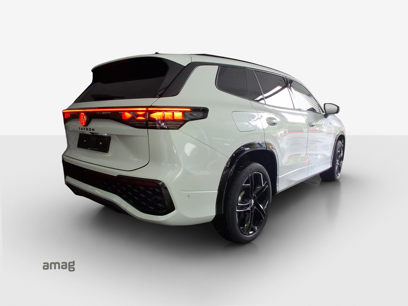 VW Tayron 2.0 TSI R-Line Plus DSG 4Motion-image-4