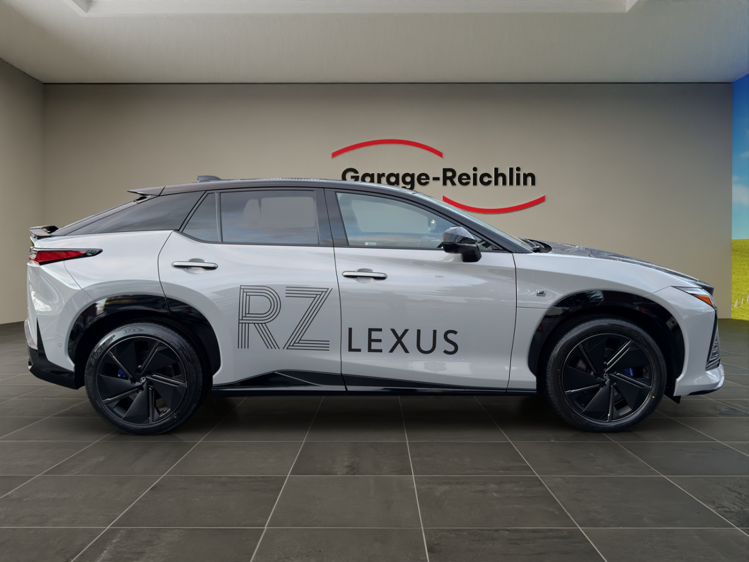 LEXUS RZ 550e F Sport-image-5