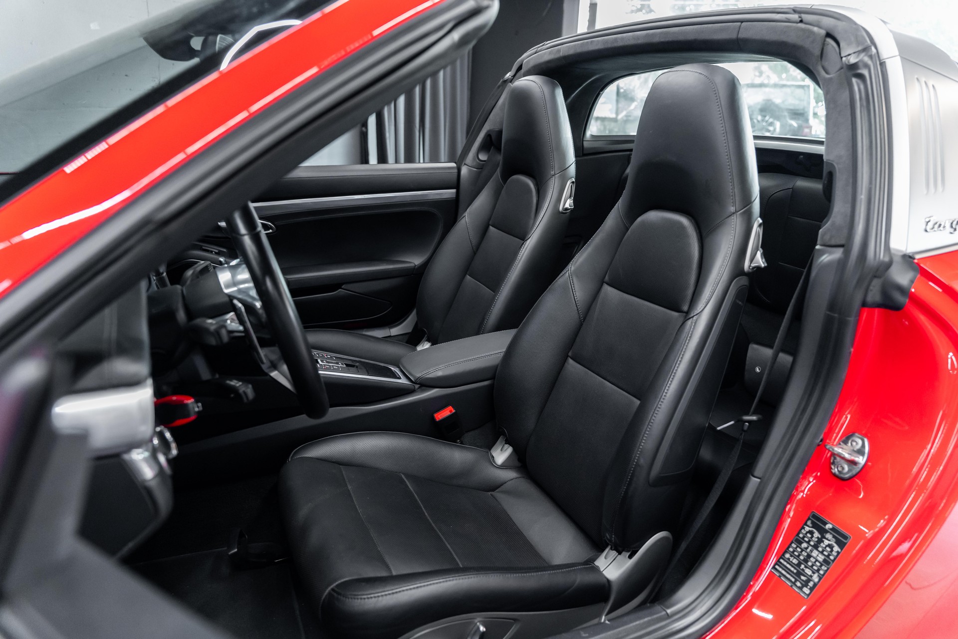 PORSCHE TARGA 4S-image-11