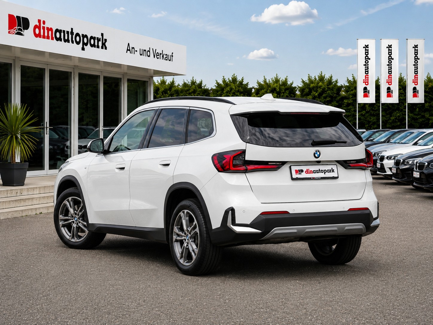 BMW X1 xDrive20d 48V | 2023 | 4x4 | Top Ausstattung inkl. AHK | CH-Fahrzeug | Inkl. Garantie |-image-4