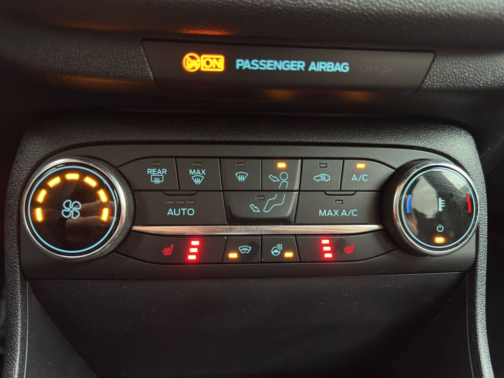 FORD Fiesta 1.0 EcoB Hybrid ST-Line X-image-16