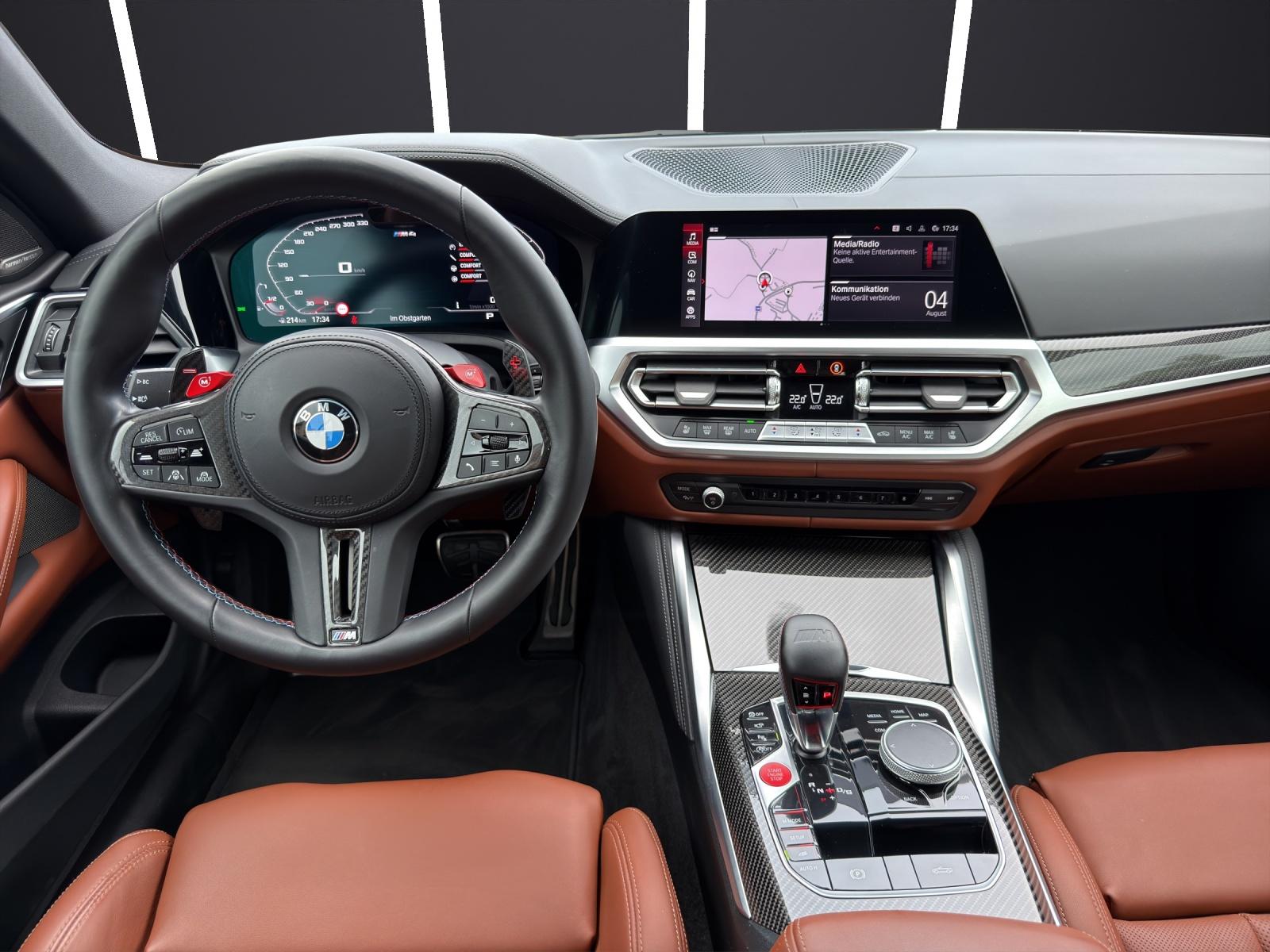 BMW M4 Competition xDrive Cabrio-image-11