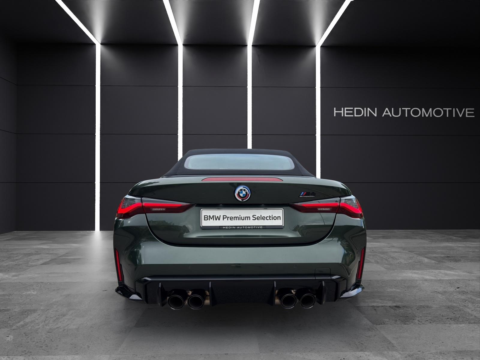 BMW M4 Competition xDrive Cabrio-image-8