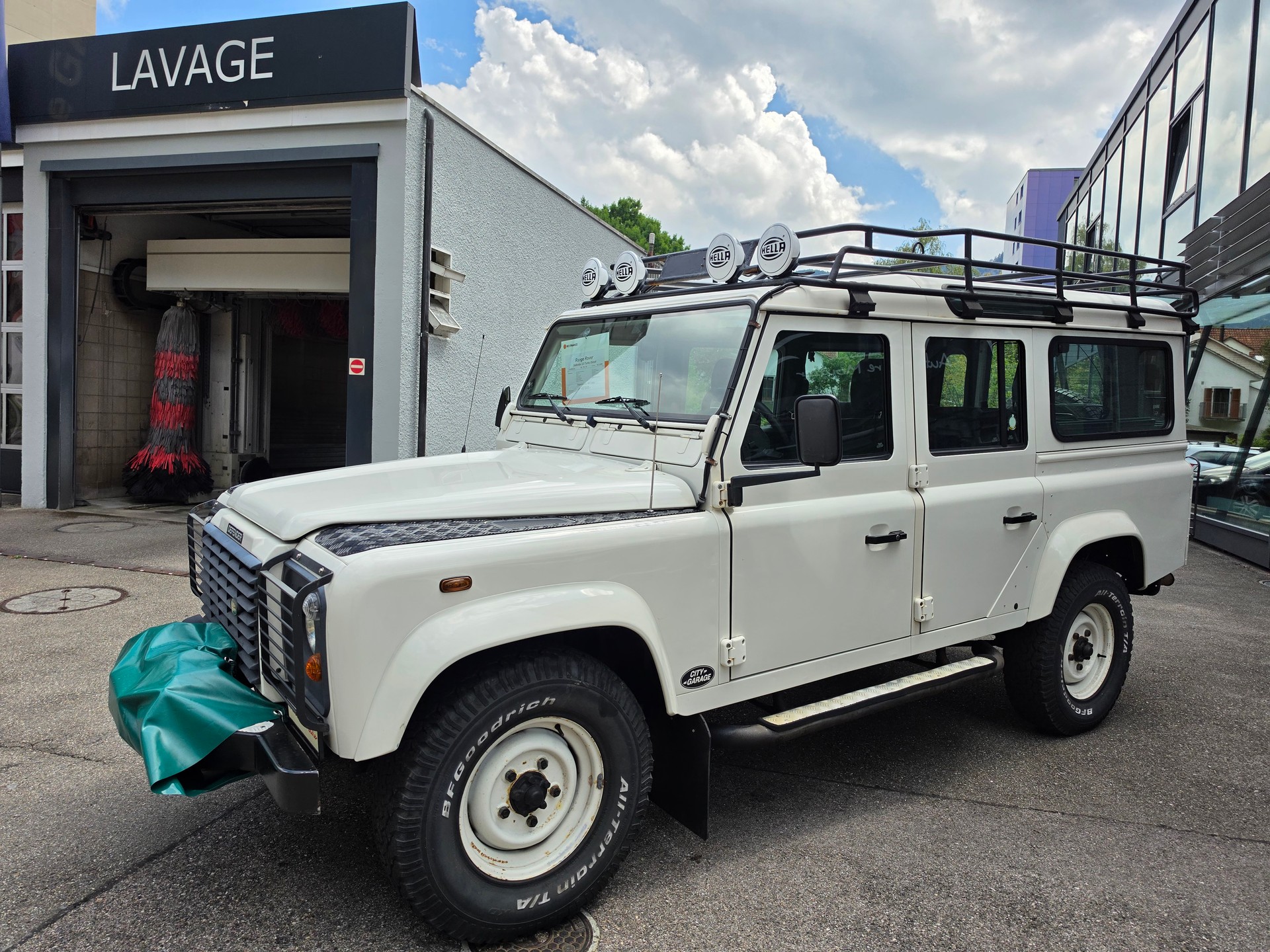 LAND ROVER Defender 110 SW 2.5 Td5-image-0