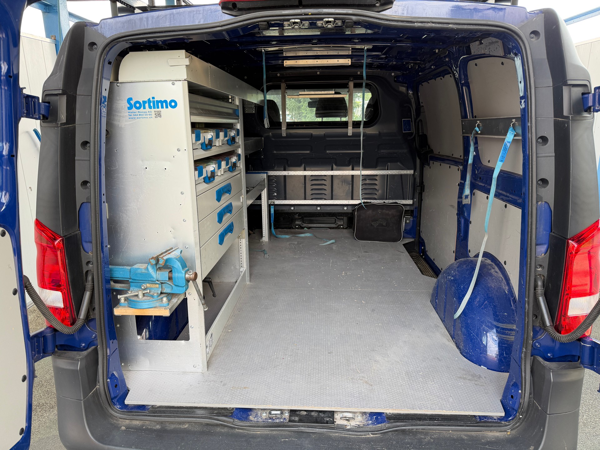 MERCEDES-BENZ Vito 116 CDI Base 3 Sitze-image-4