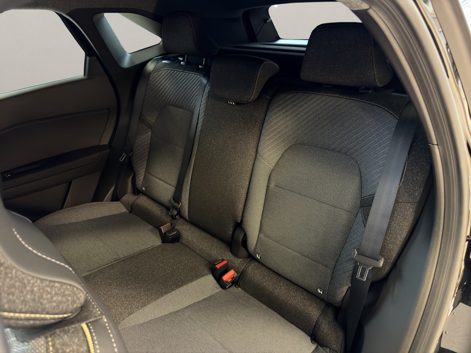 MITSUBISHI Grandis 1.8 HEV Intense-image-7