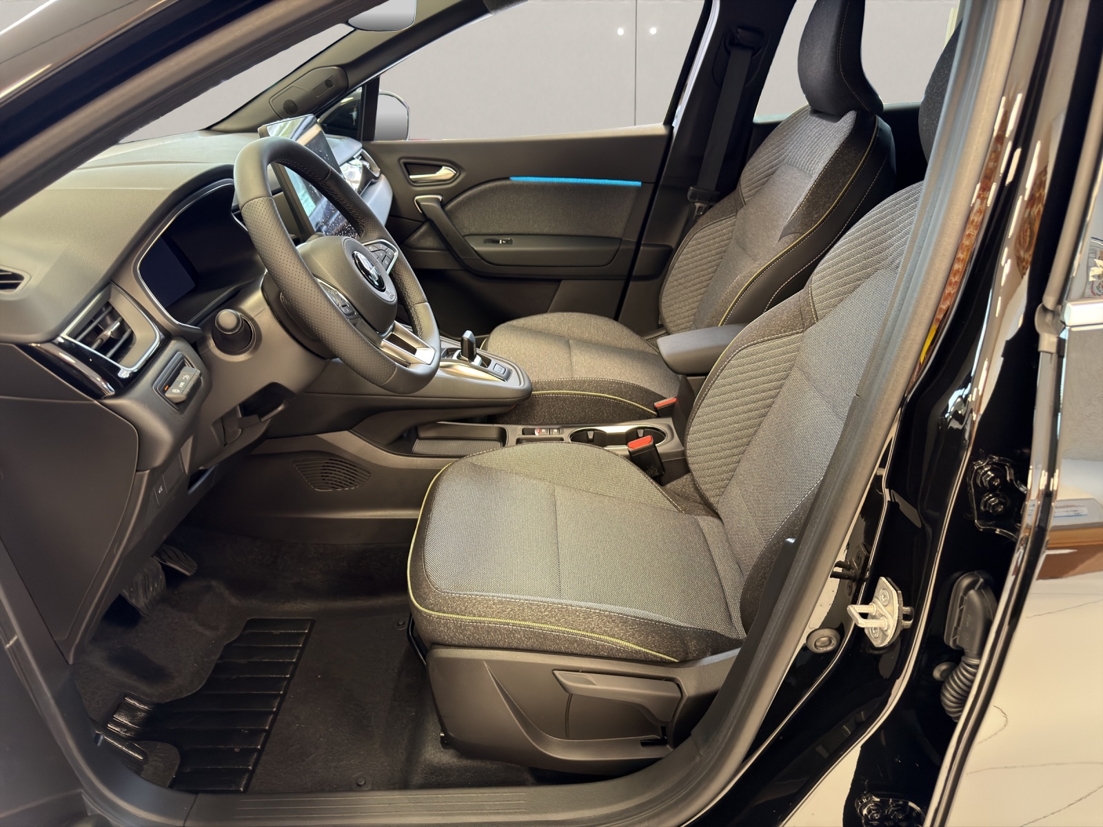 MITSUBISHI Grandis 1.8 HEV Intense-image-6