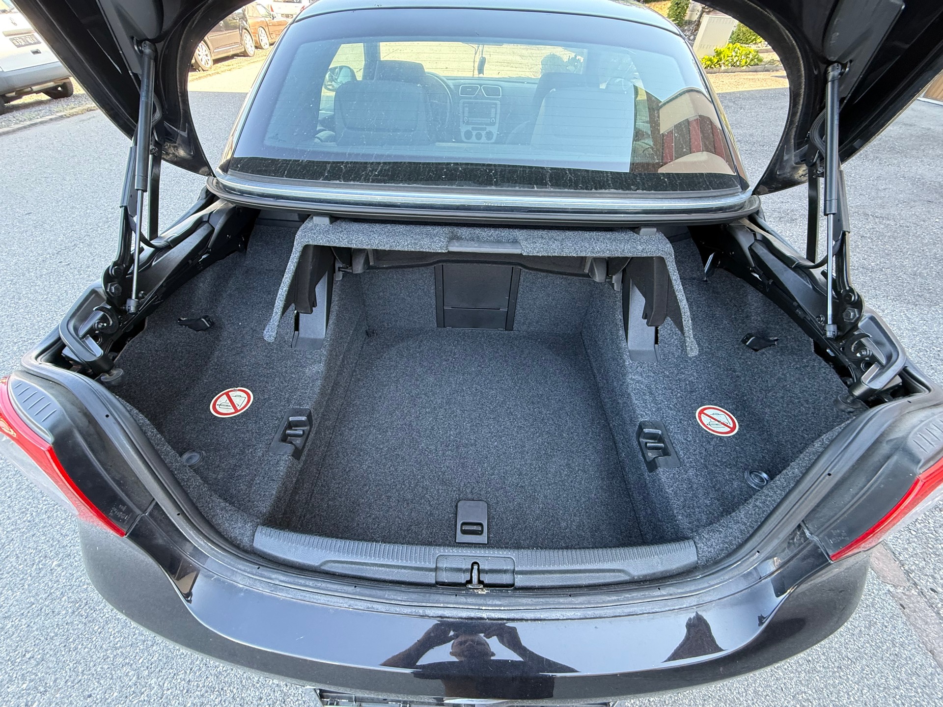 VW Eos 2.0 TDI-image-11