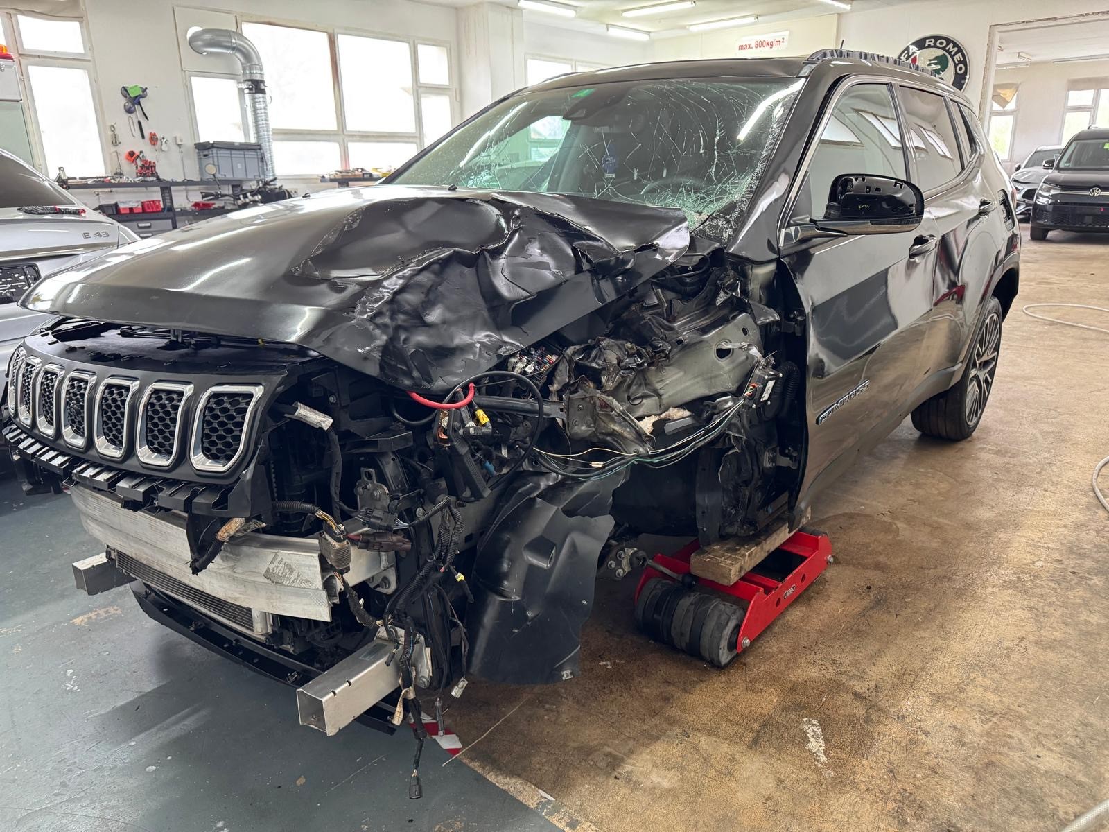 JEEP Compass 1.3 T PHEV Swiss Limited Plus AWD-image-4