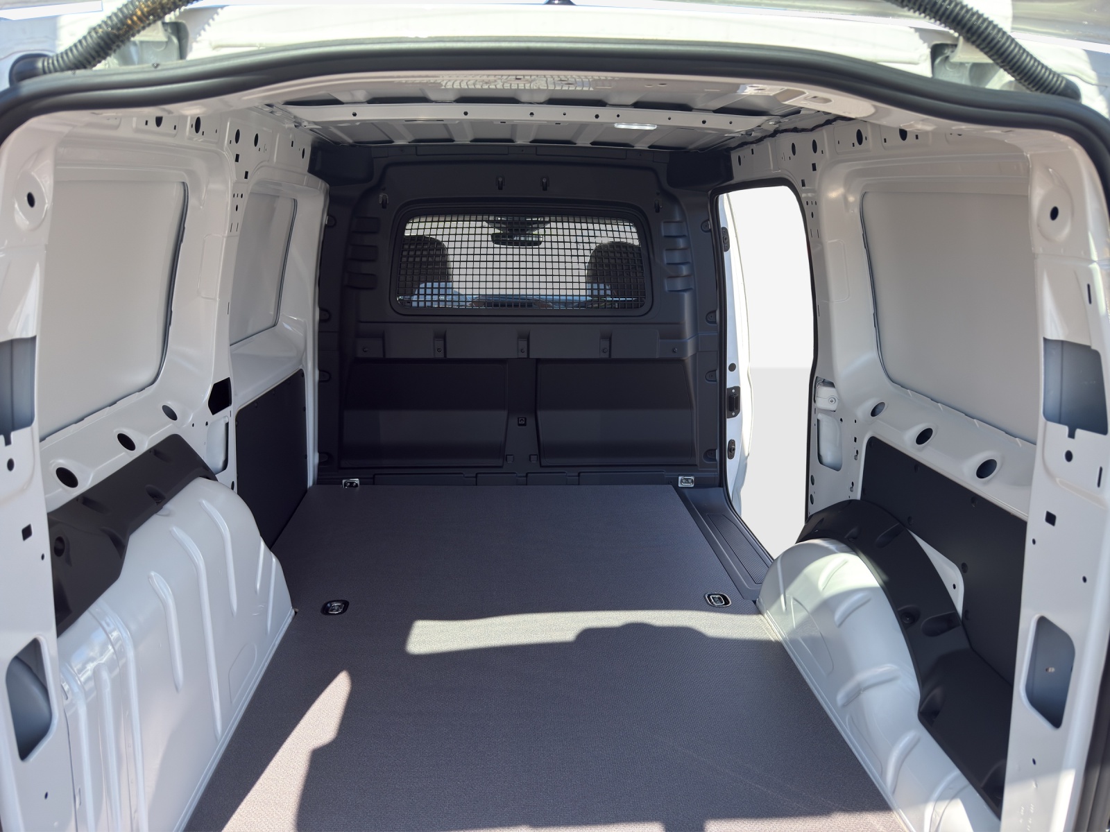 VW Caddy Cargo 2.0TDI Maxi 4Motion-image-12