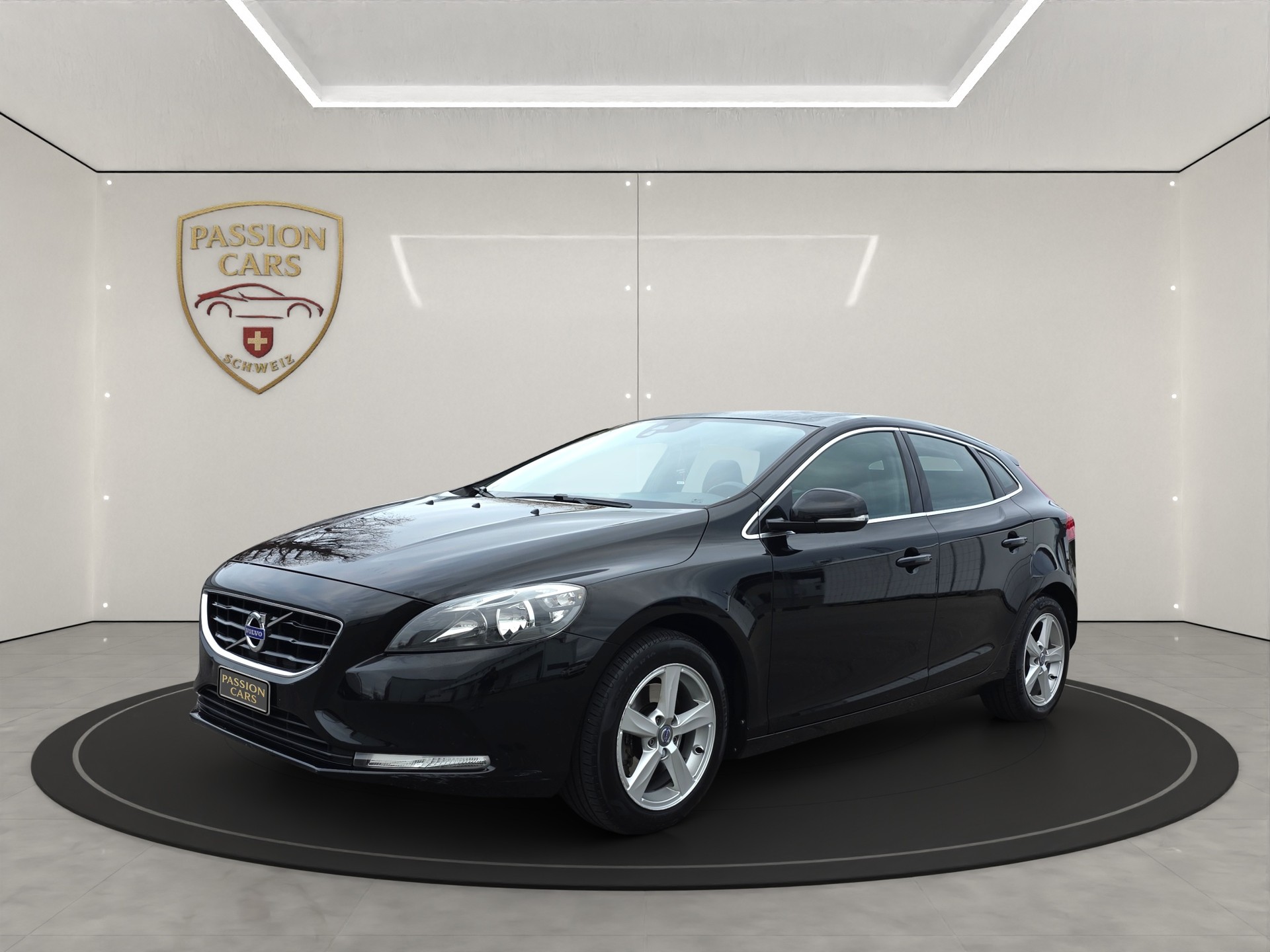 VOLVO V40 D2 Momentum Powershift-image-0