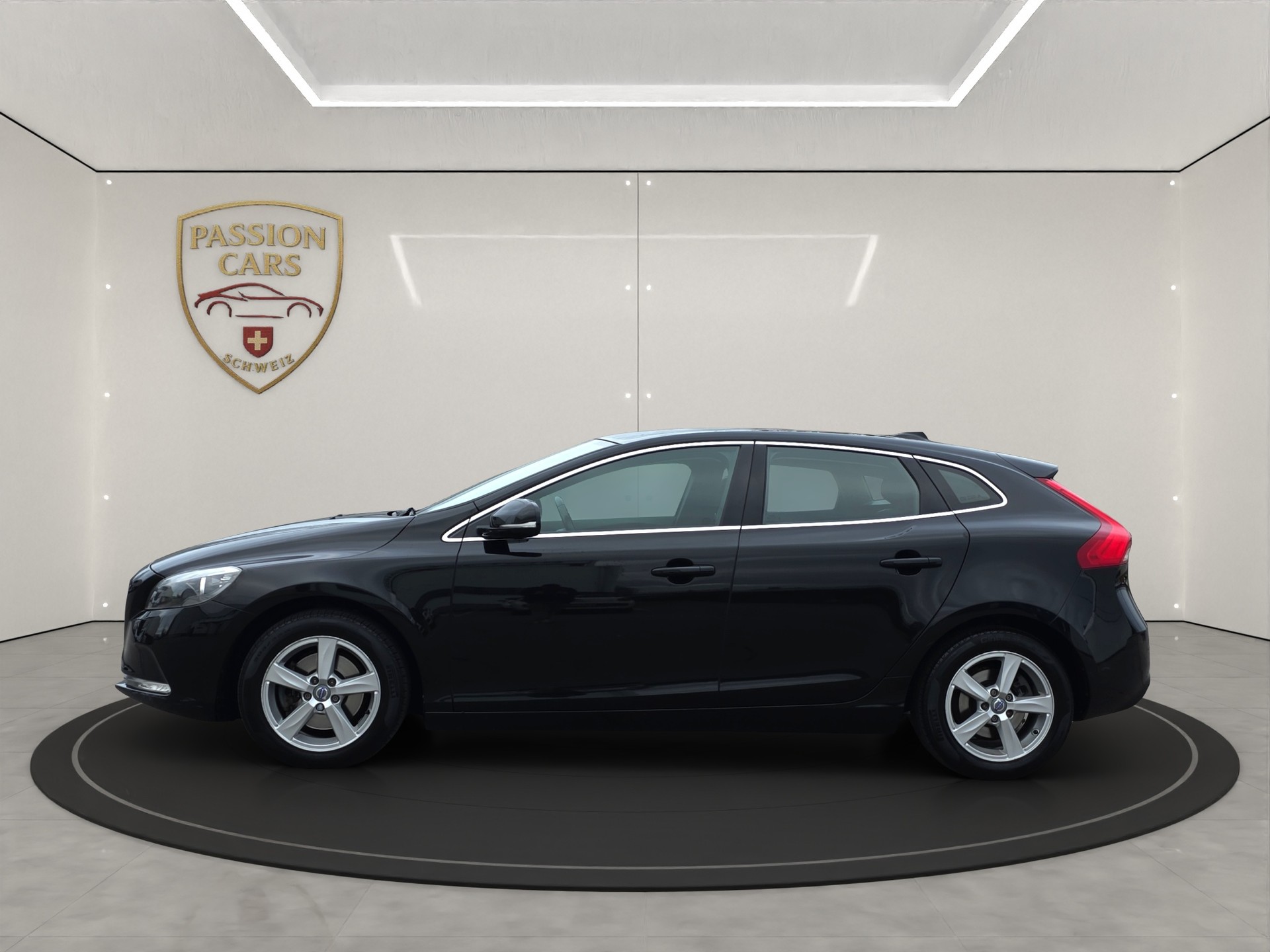 VOLVO V40 D2 Momentum Powershift-image-1