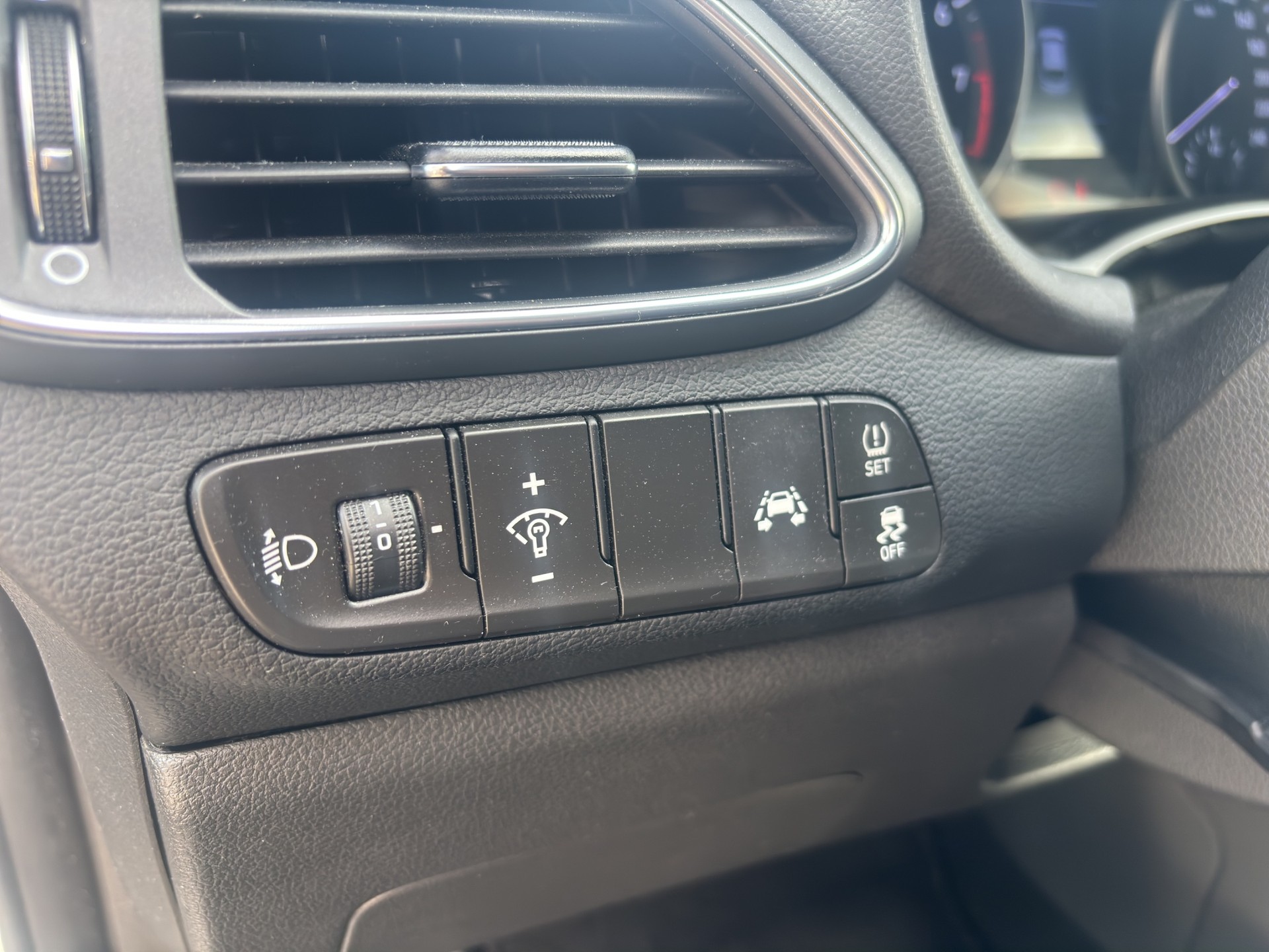 HYUNDAI i30 1.0 T-GDi Origo-image-12