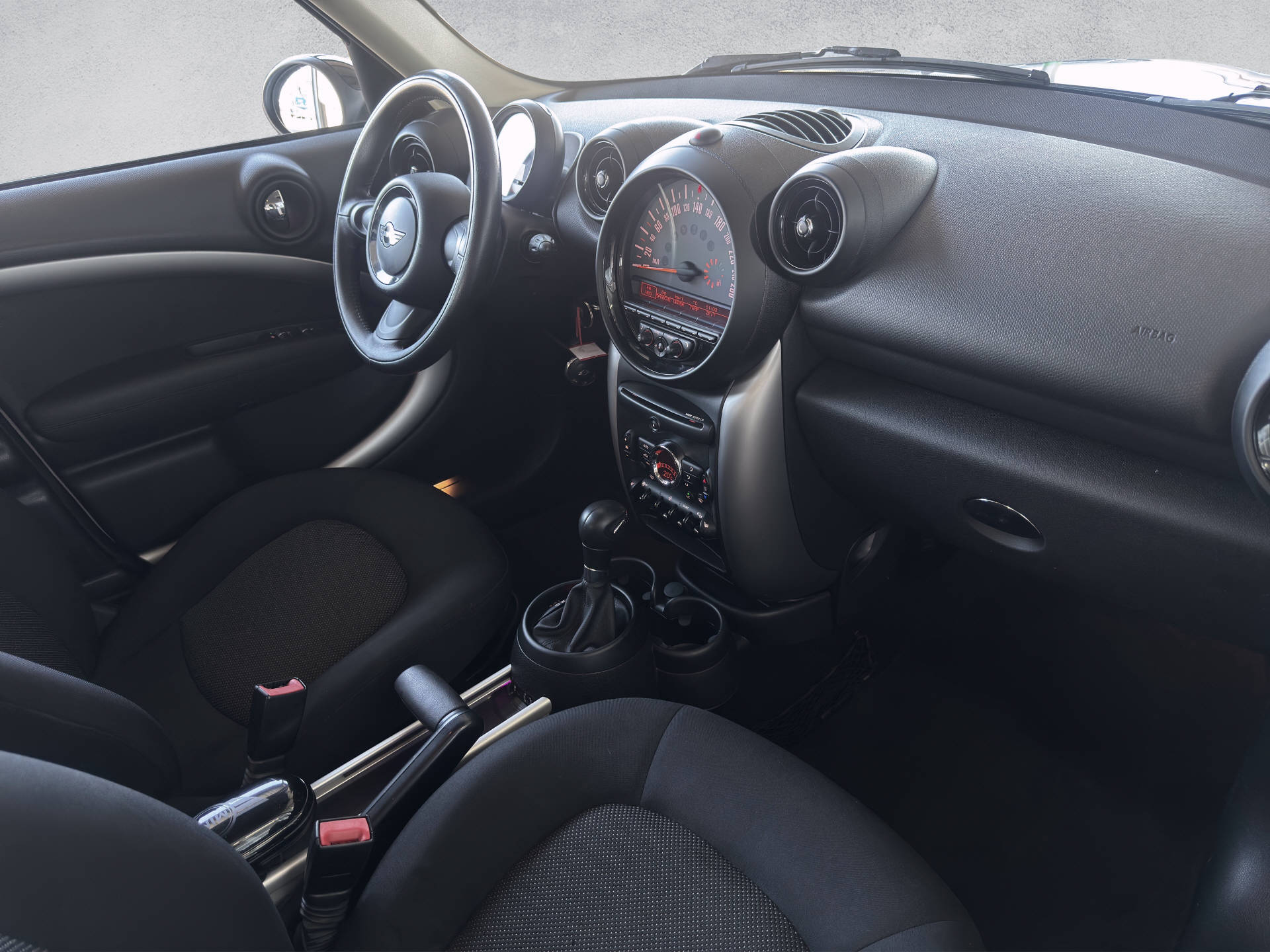 MINI Countryman R60 2.0 D Cooper AL-image-13