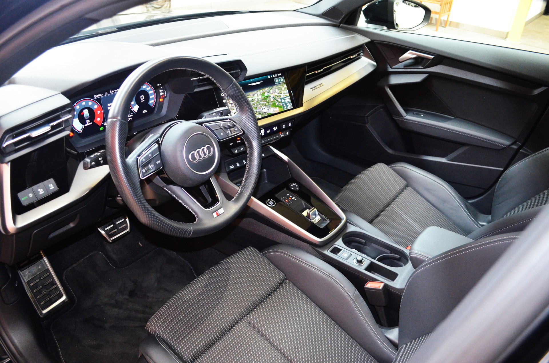 AUDI A3 Sportback 40 TFSI S line quattro S-tronic-image-7