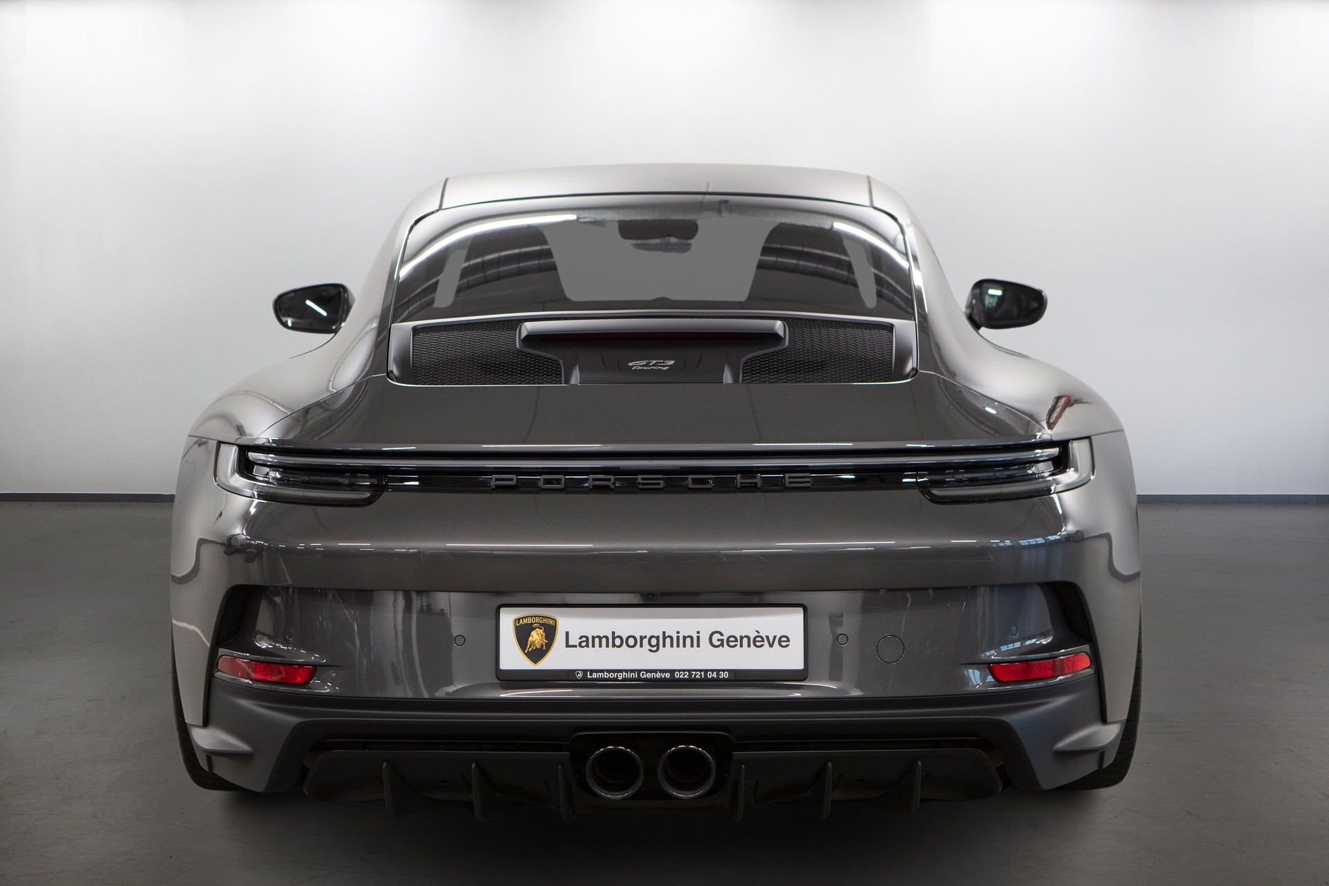 PORSCHE 911 GT3 Touring-image-3