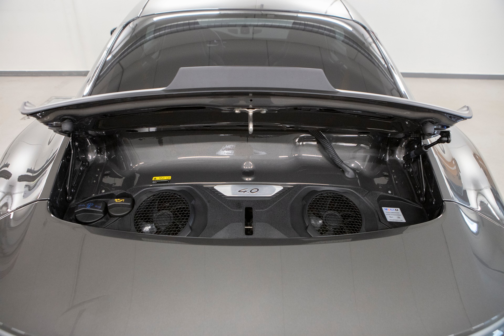 PORSCHE 911 GT3 Touring-image-7