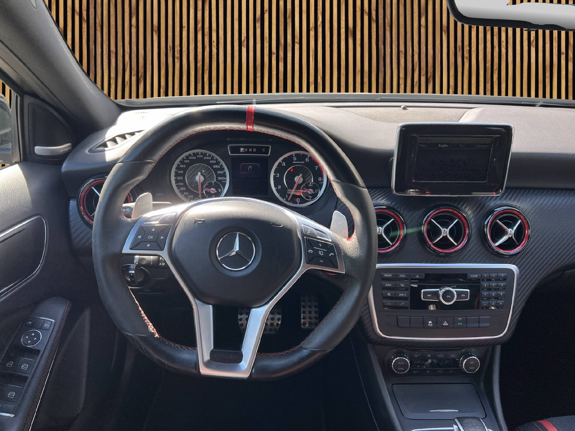 MERCEDES-BENZ A 45 AMG 4m-image-9