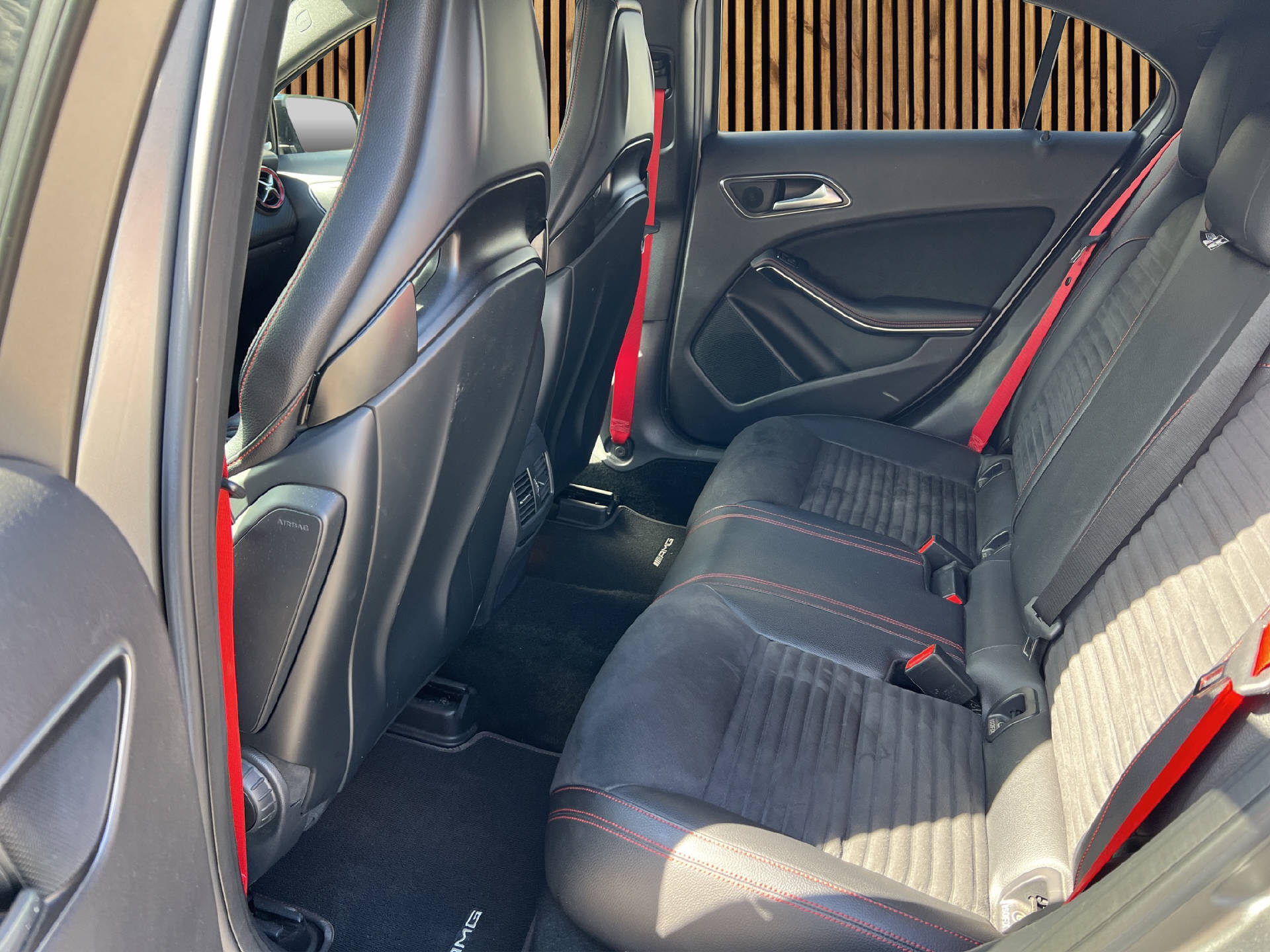 MERCEDES-BENZ A 45 AMG 4m-image-11