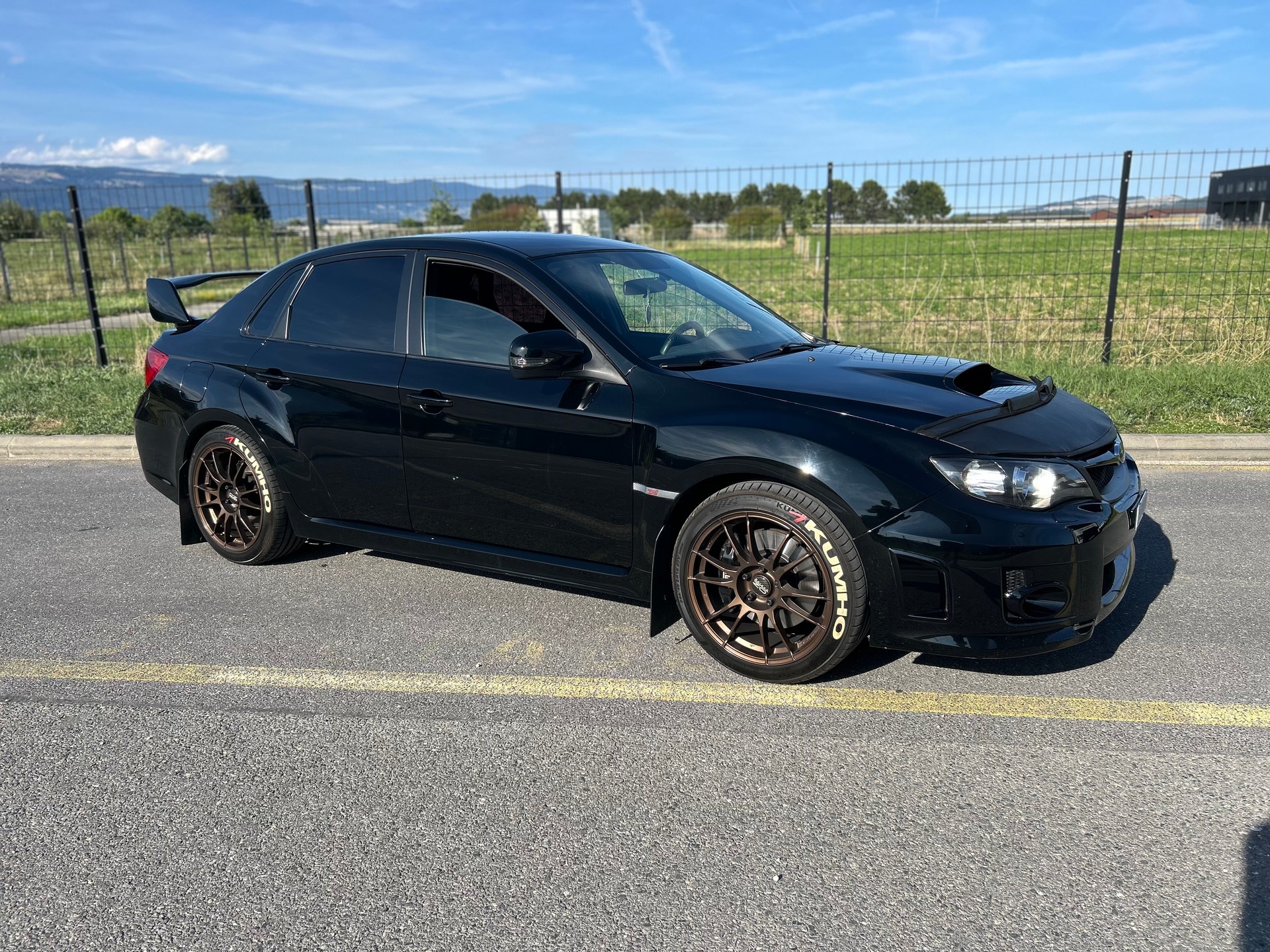 SUBARU 2.5 T Sport-image-0