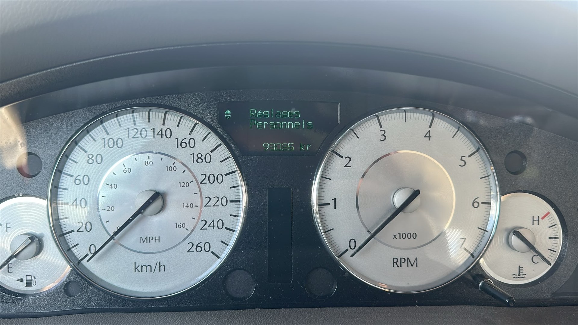 CHRYSLER 300C-image-11