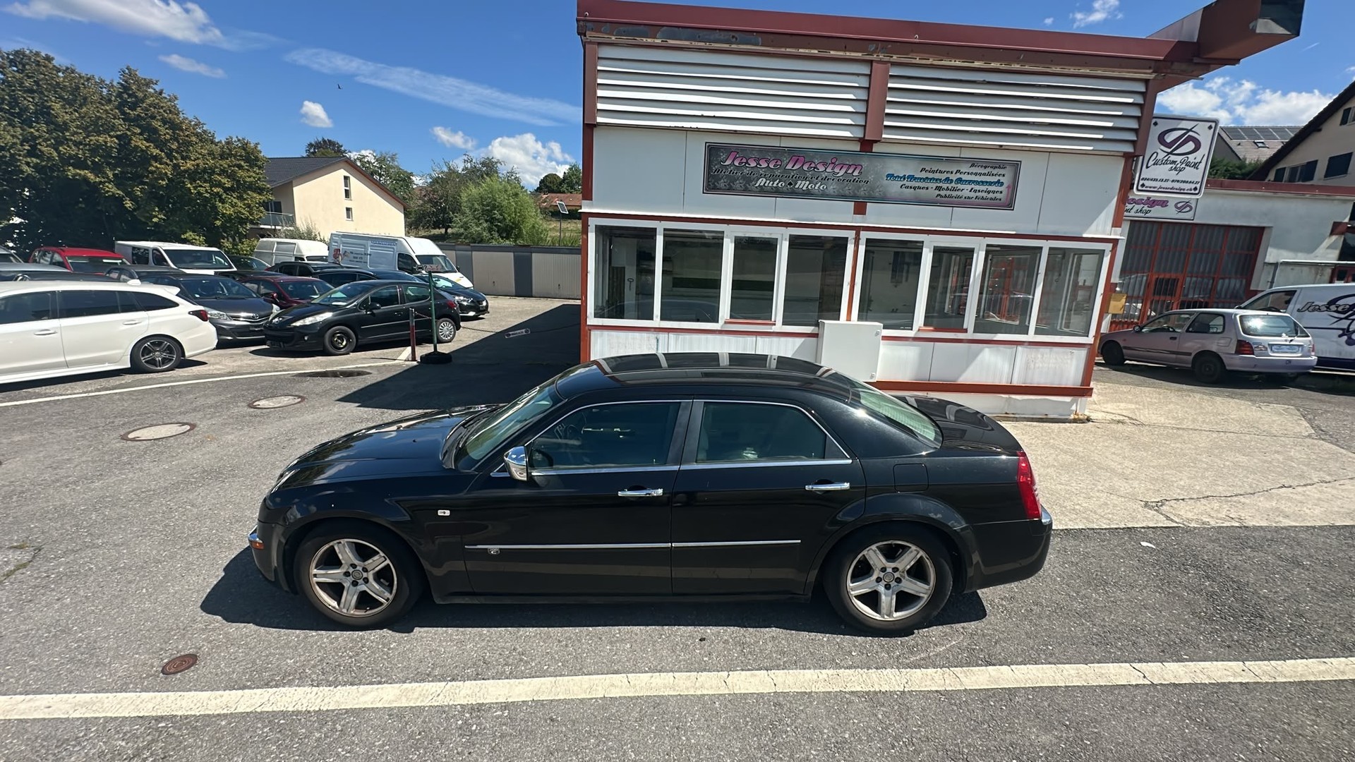 CHRYSLER 300C-image-6